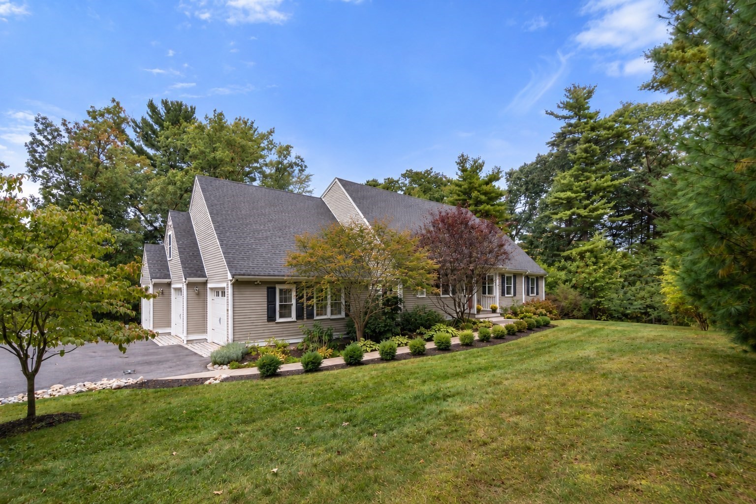 22 Pilgrim Way, Walpole, MA 02032