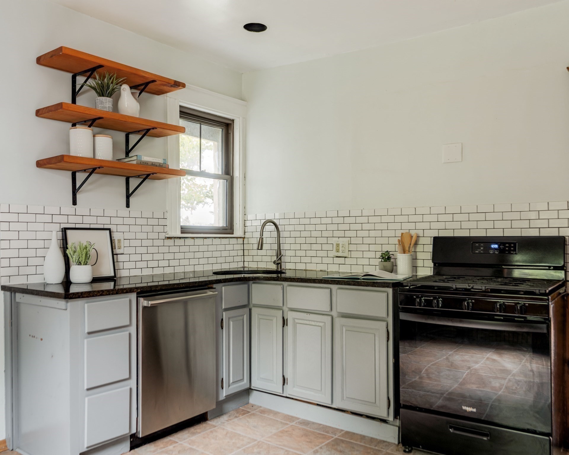 8 Pine St Unit 2, Hyde Park, Boston, MA 02136 - Image 17