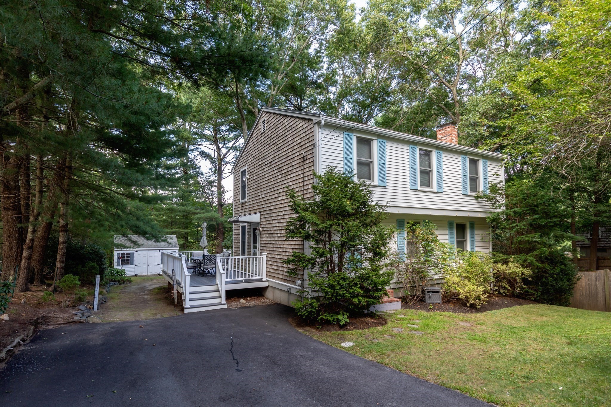 11 Lantern Ln, Plymouth, MA 02360