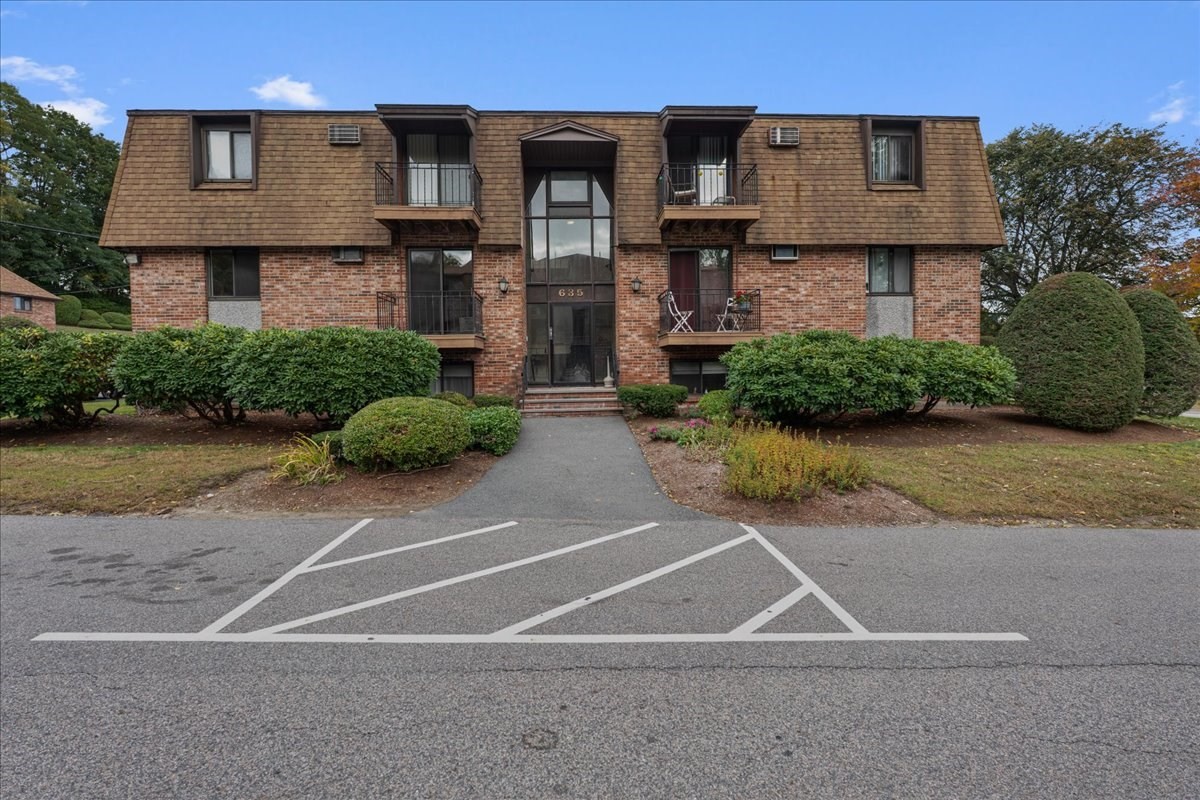 635 W Lowell Ave Unit 2, Haverhill, MA 01832