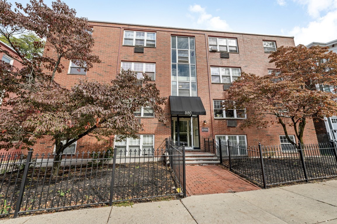 520 Talbot Ave Unit 4, Dorchester, Boston, MA 02124
