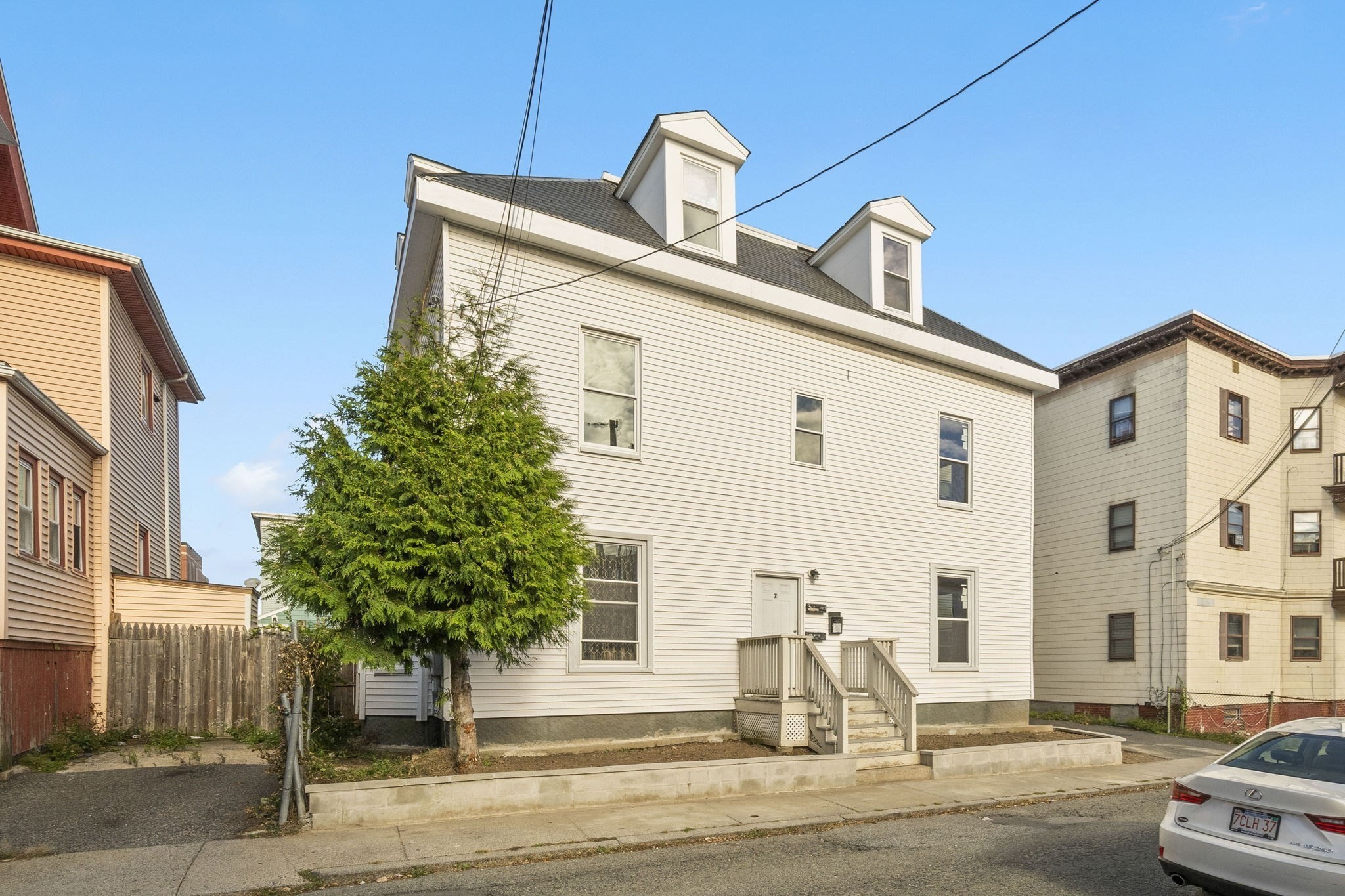 7 Alice Ave, Lynn, MA 01902
