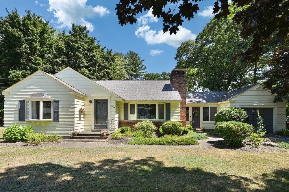 1258 Whipple Road, Tewksbury, MA 01876