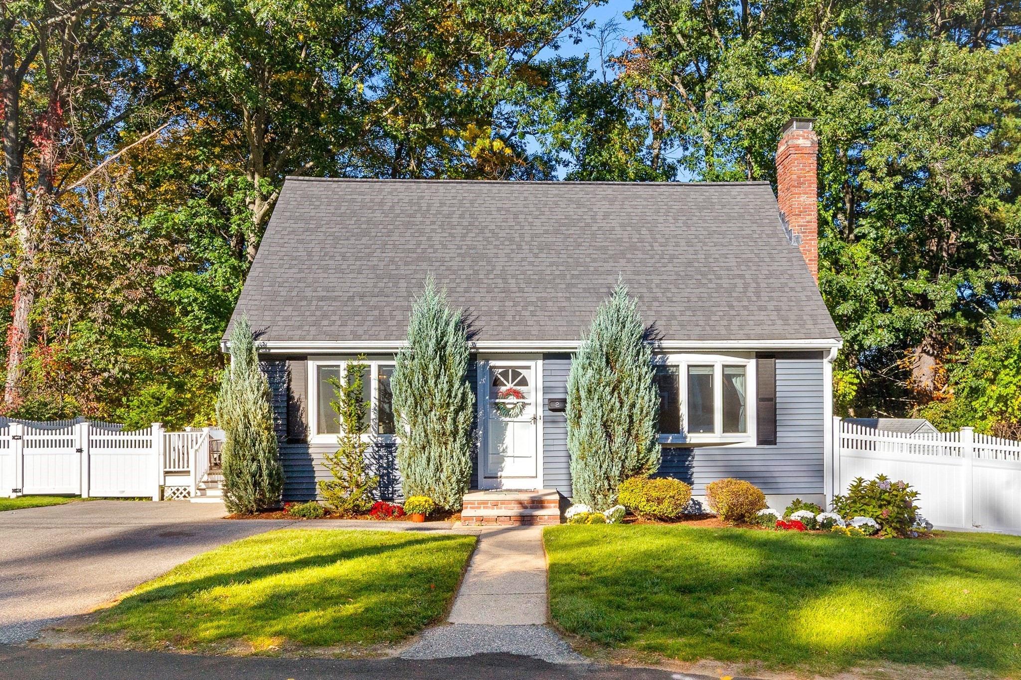2 Chestnut Rd, Burlington, MA 01803