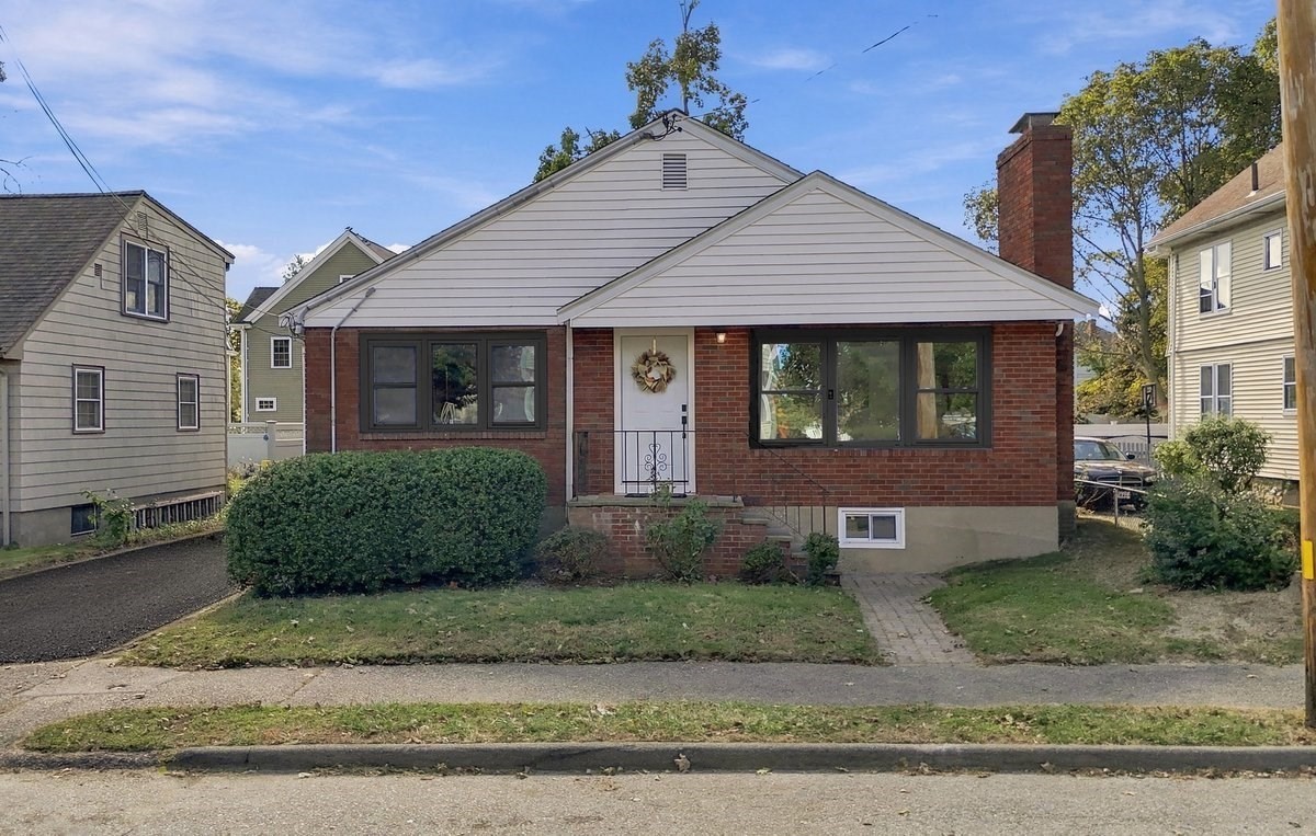 40 Dix Street, Waltham, MA 02453