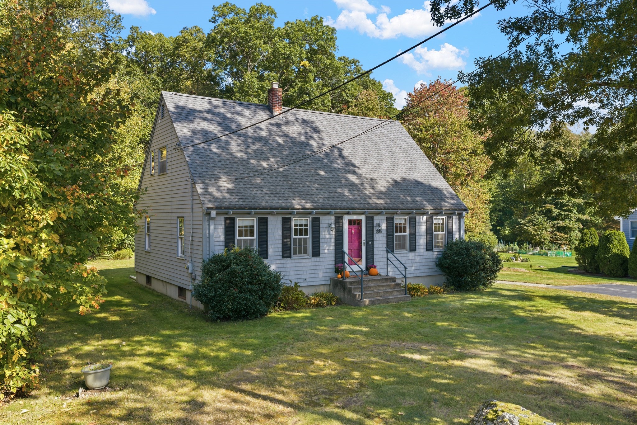 86 Delmage Rd, Swansea, MA 02777