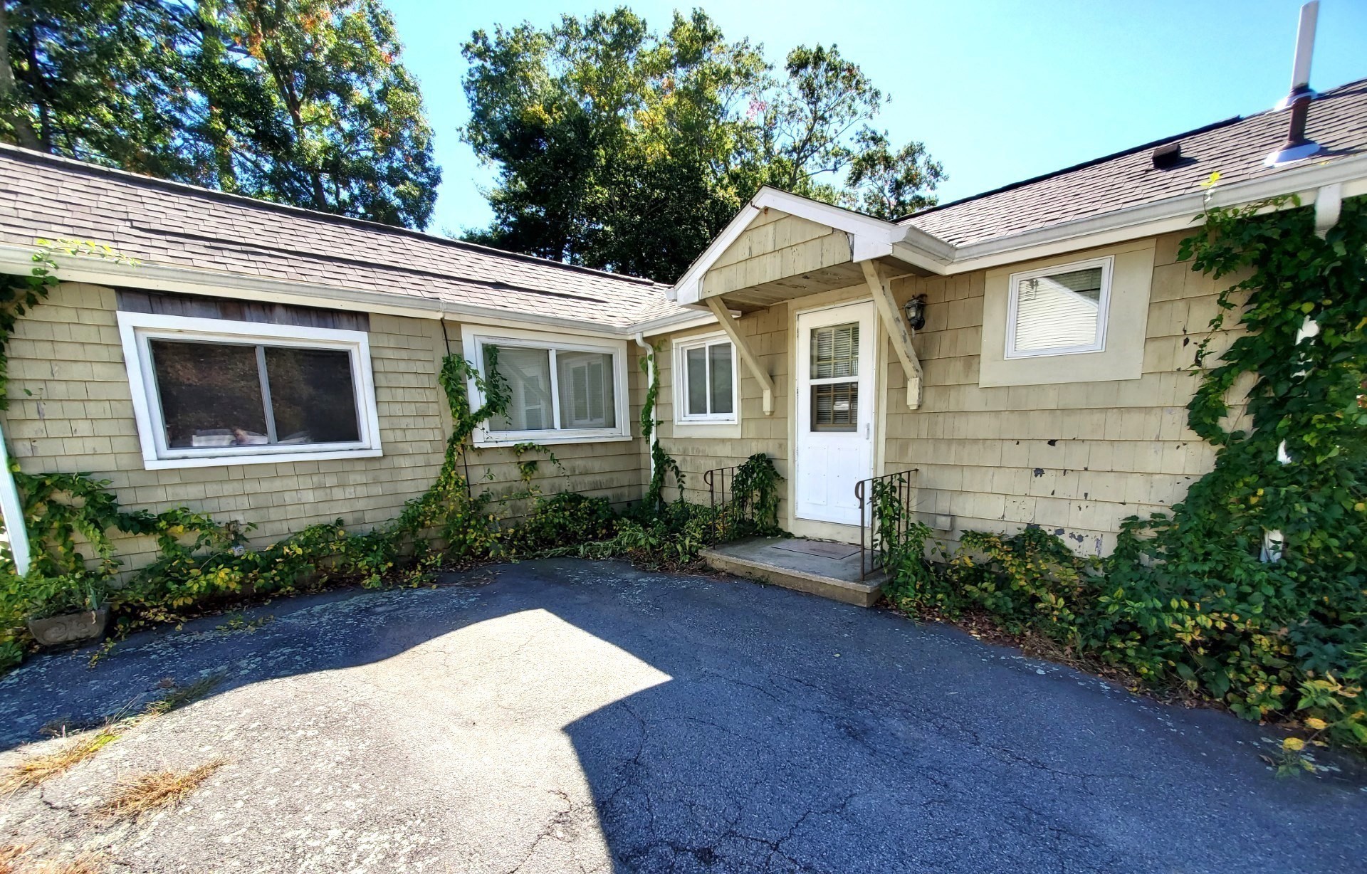 80 West St., Pembroke, MA 02359
