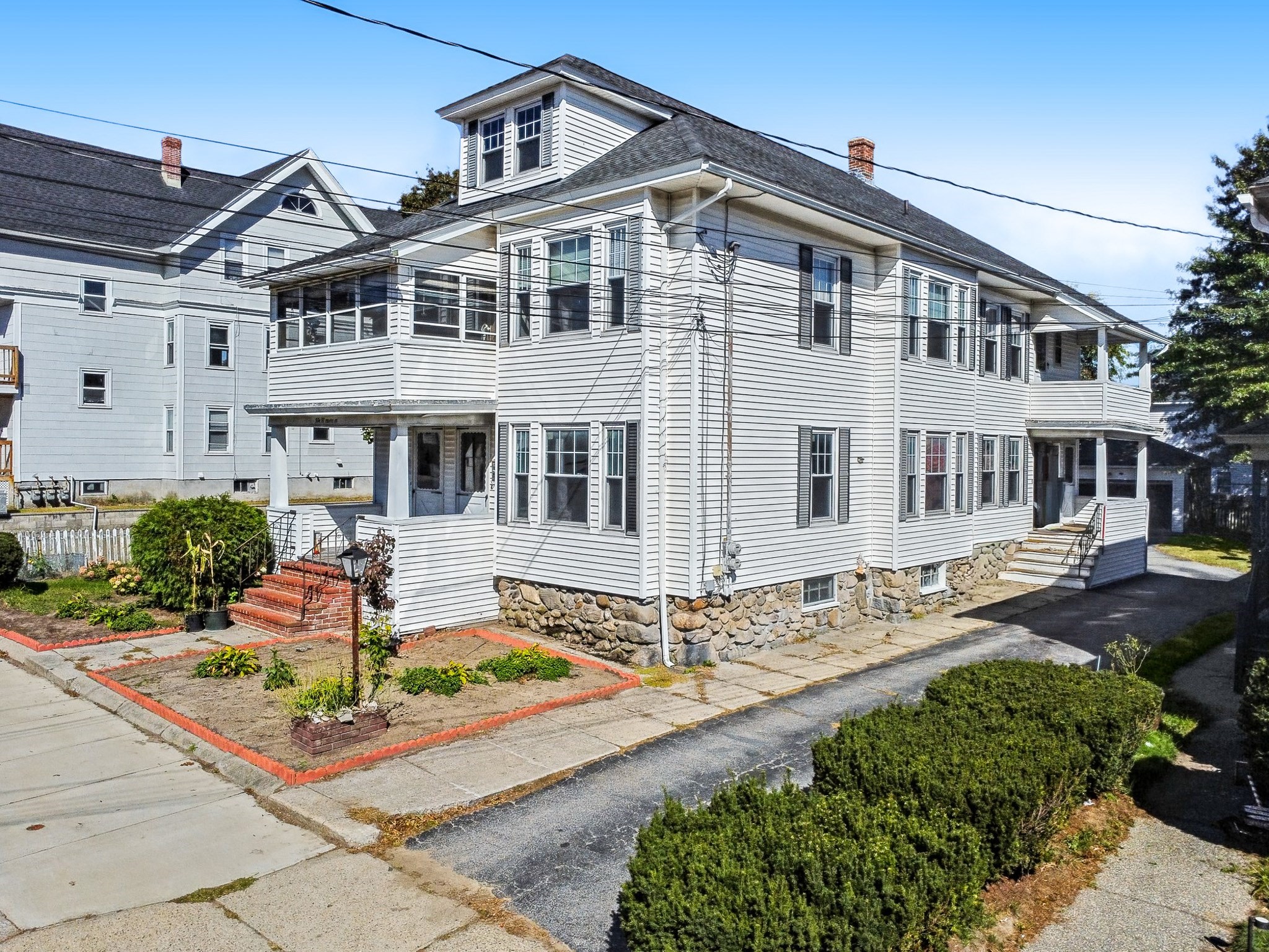 97 Ferry, Lawrence, MA 01841