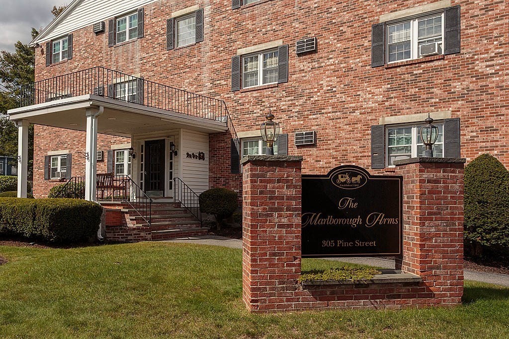 305 Pine St Unit 6, Lowell, MA 01851