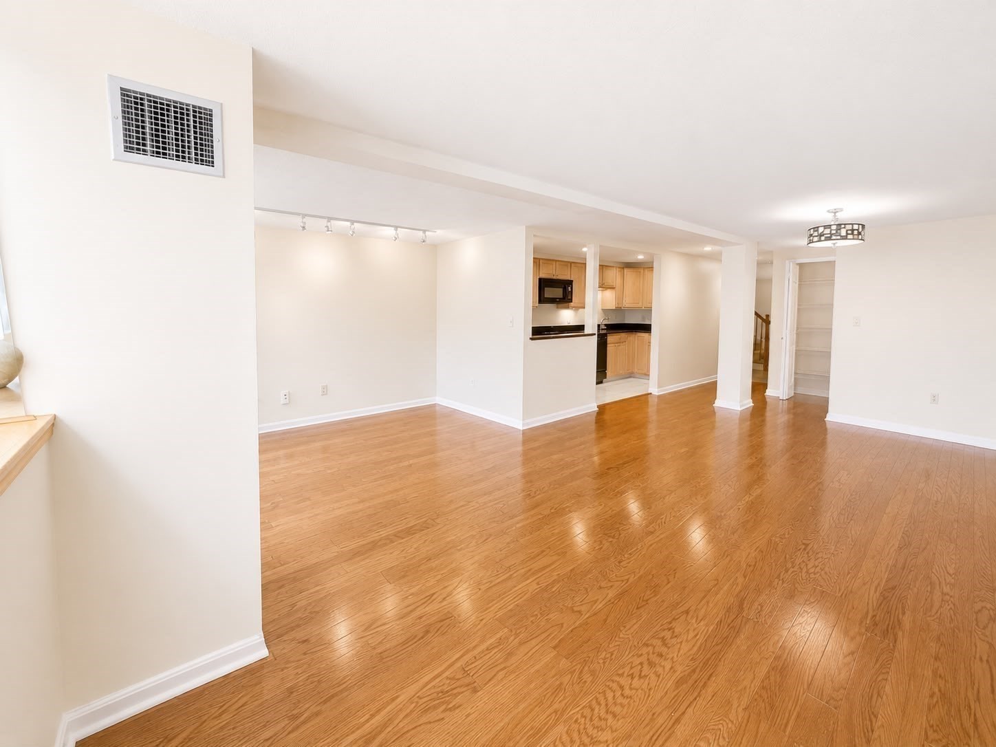 200 Market St Unit 204, Lowell, MA 01852