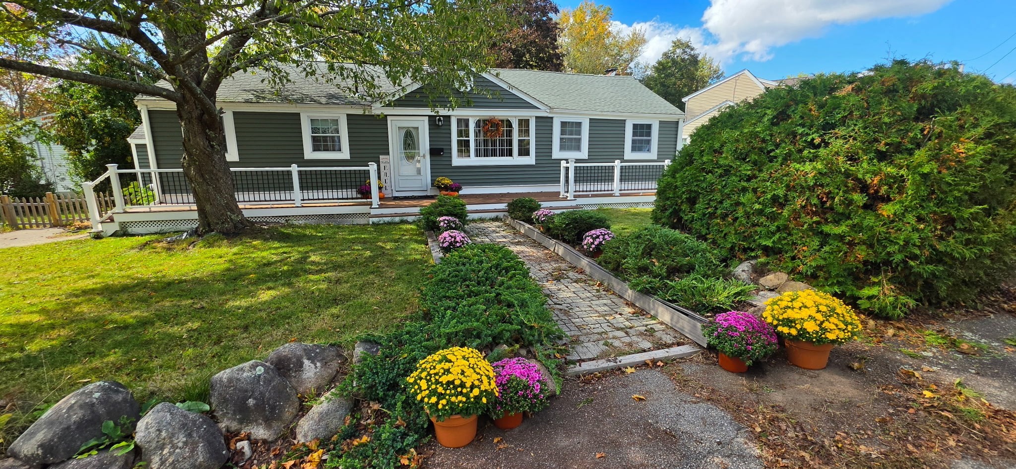 87 Ledgebrook Rd, Weymouth, MA 02190