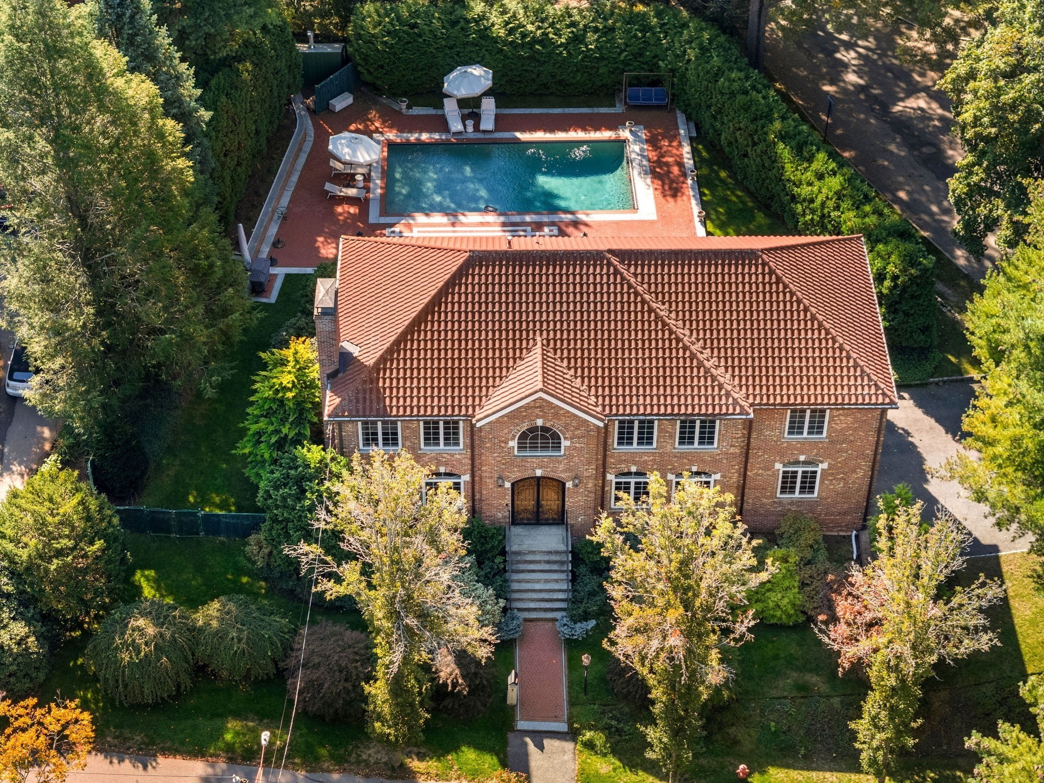 7 Monadnock Rd, Newton, MA 02467