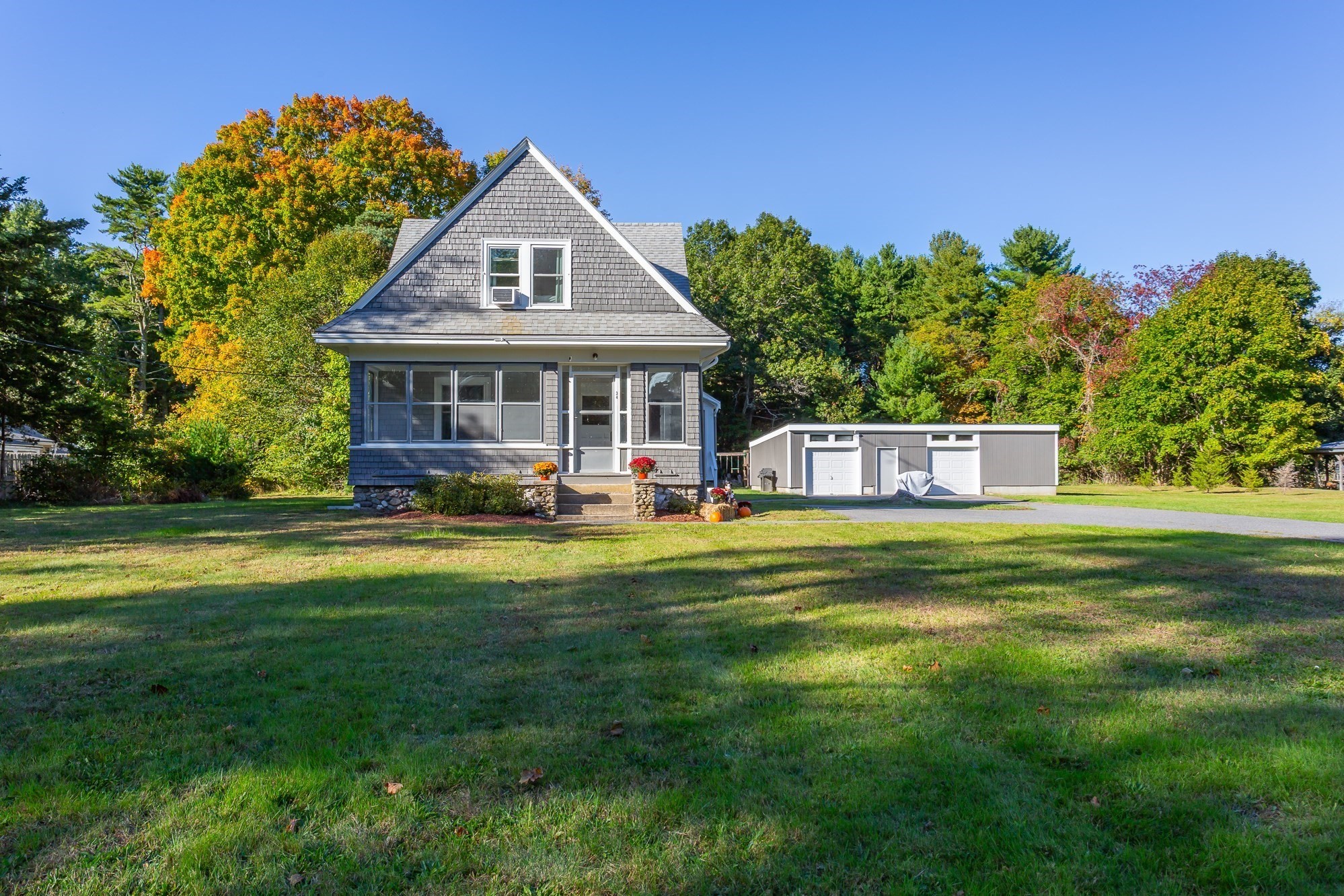 34 Smith St, Middleboro, MA 02346