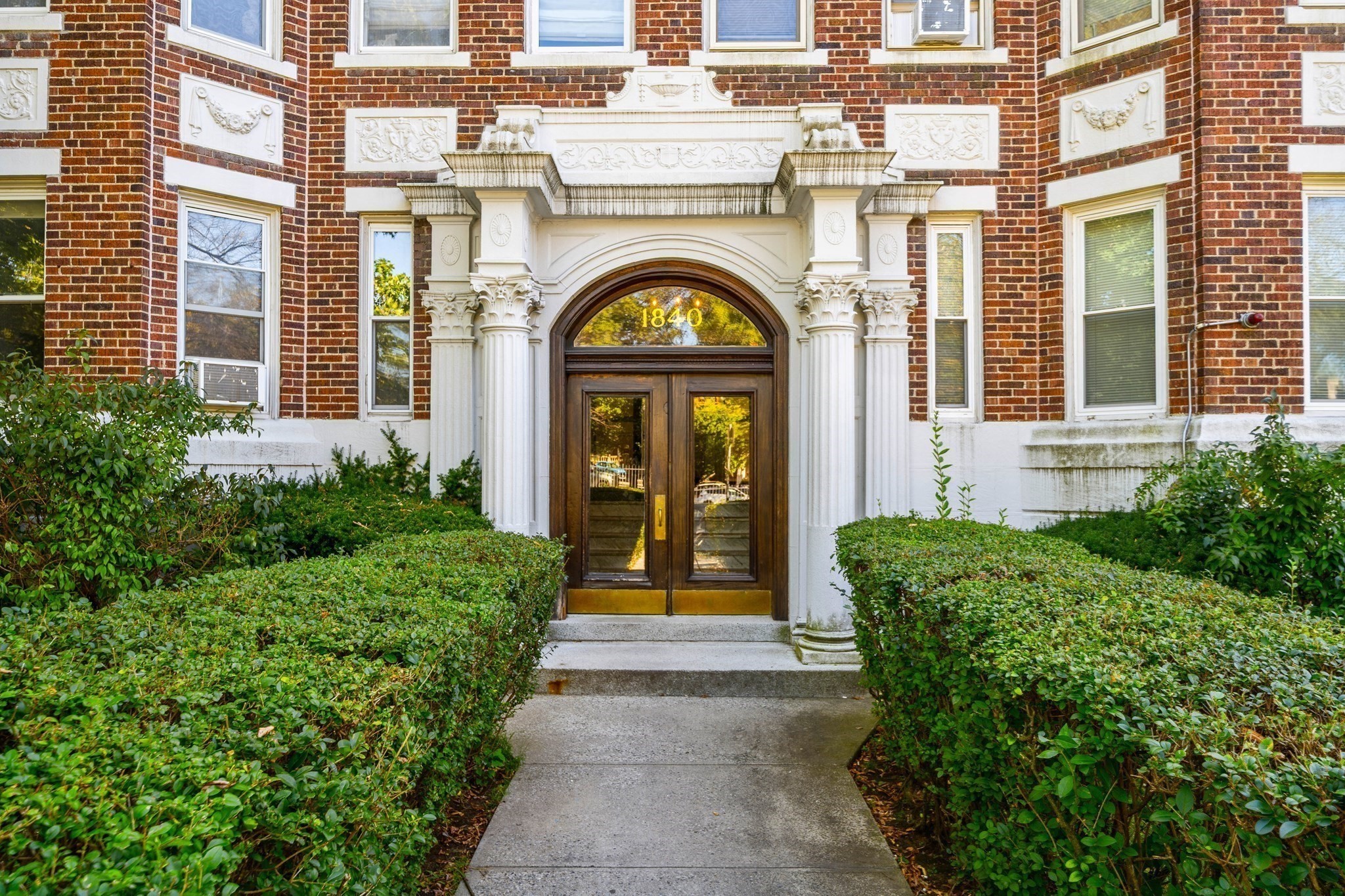 1840 Commonwealth Ave Unit 8, Boston College, Boston, MA 02135