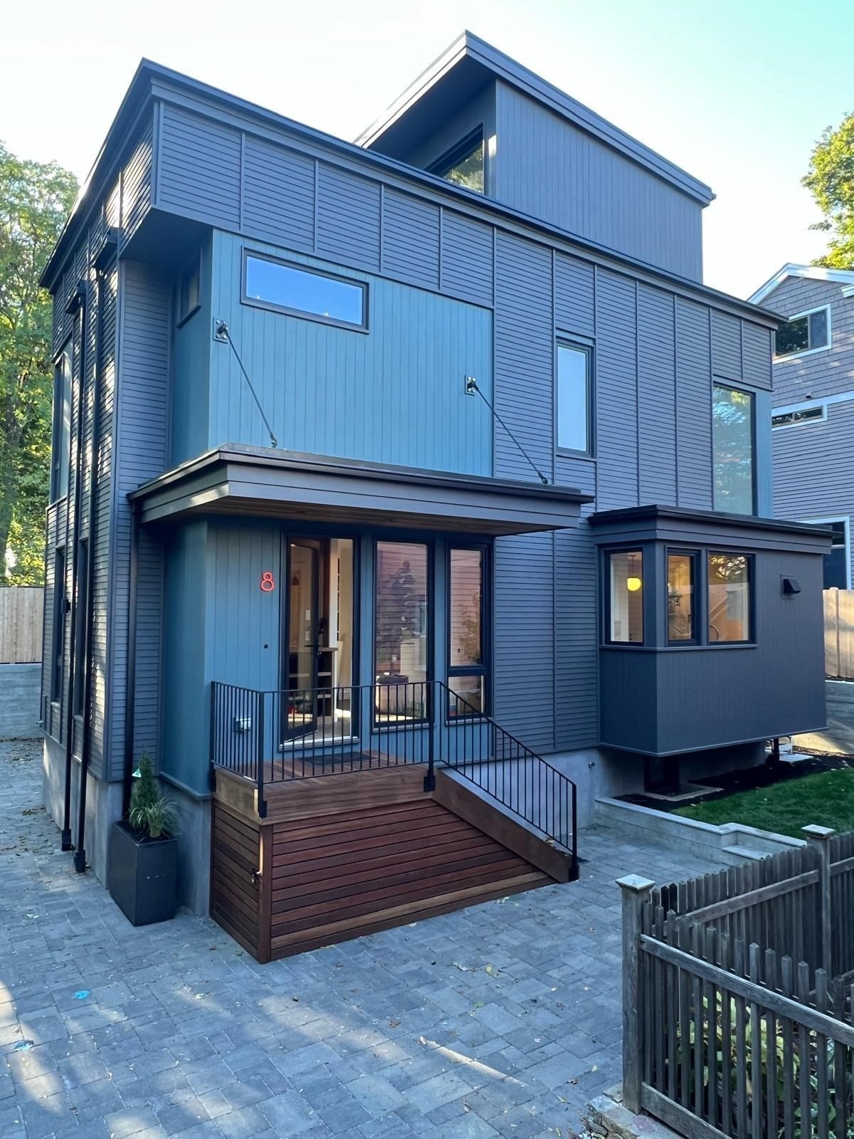 8 Holworthy Terrace, Cambridge, MA 02138