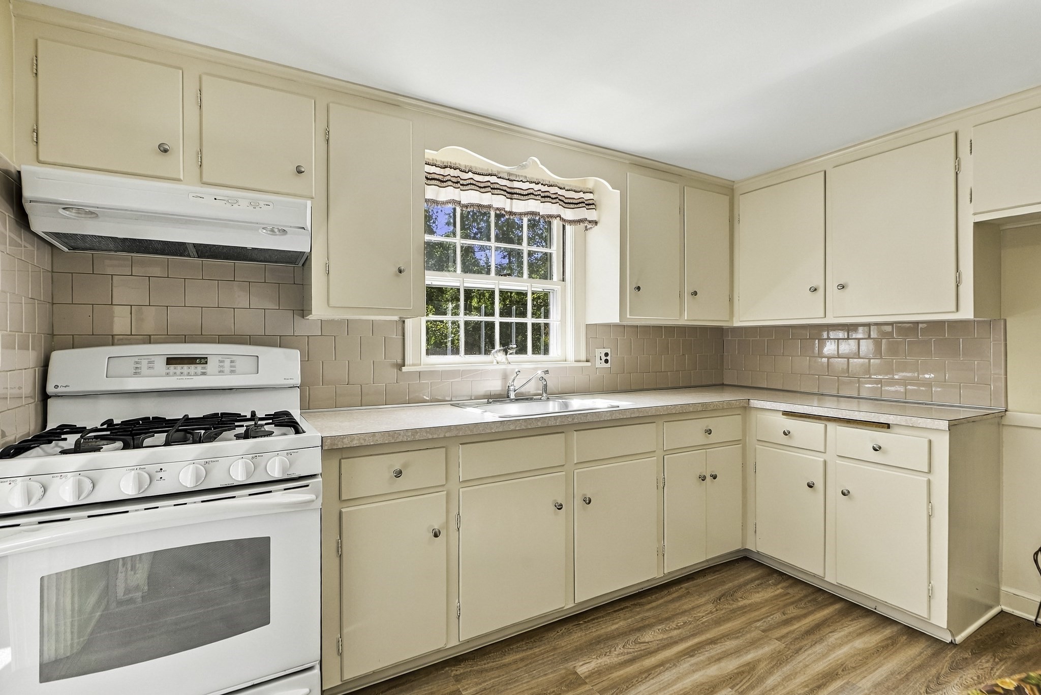 25 Orchard Rd, Natick, MA 01760 - Image 12