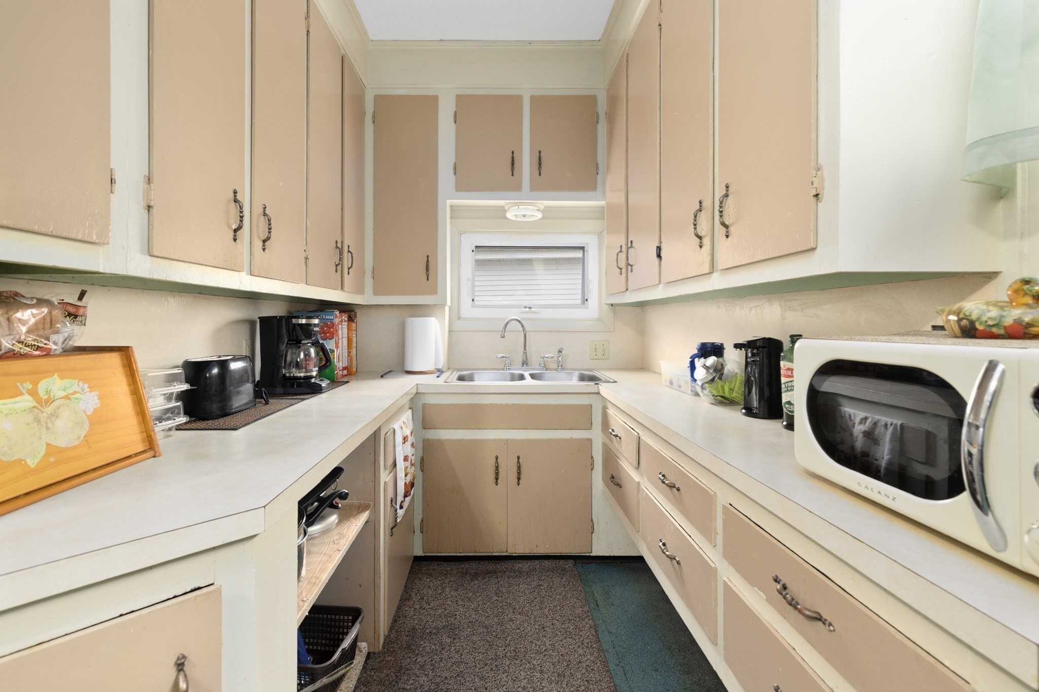 109 Barre Street, Fall River, MA 02723 - Image 12