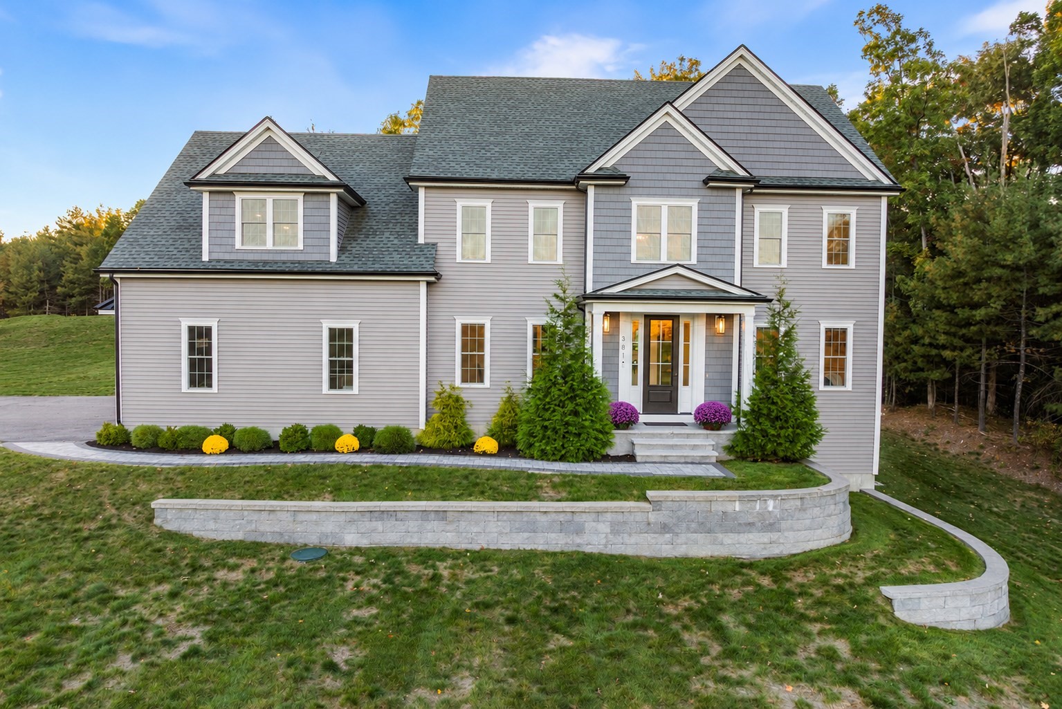 381 Prospect St, Franklin, MA 02038