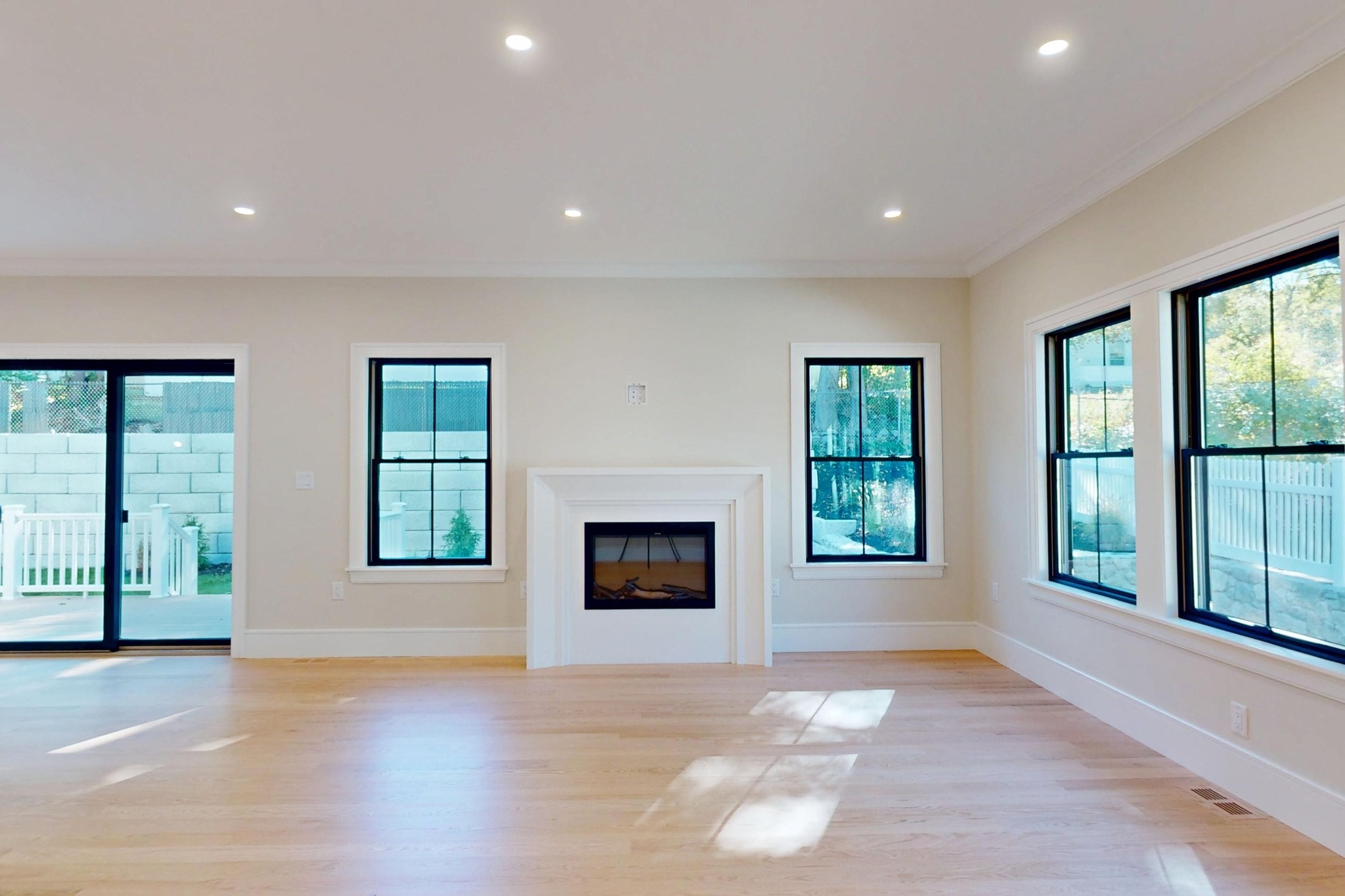 75 Greer St, Waltham, MA 02452 - Image 9