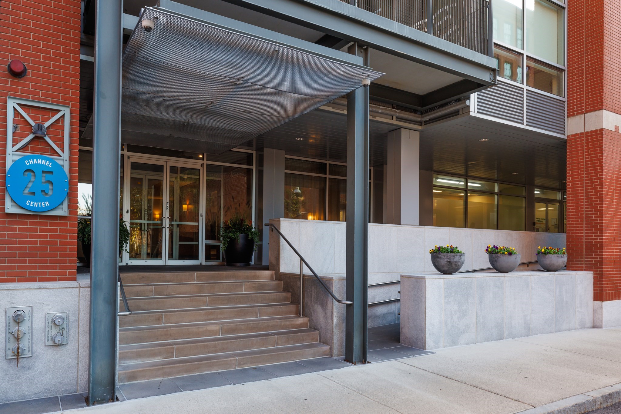 25 Channel Center St Unit 409, Boston - Seaport, MA 02210