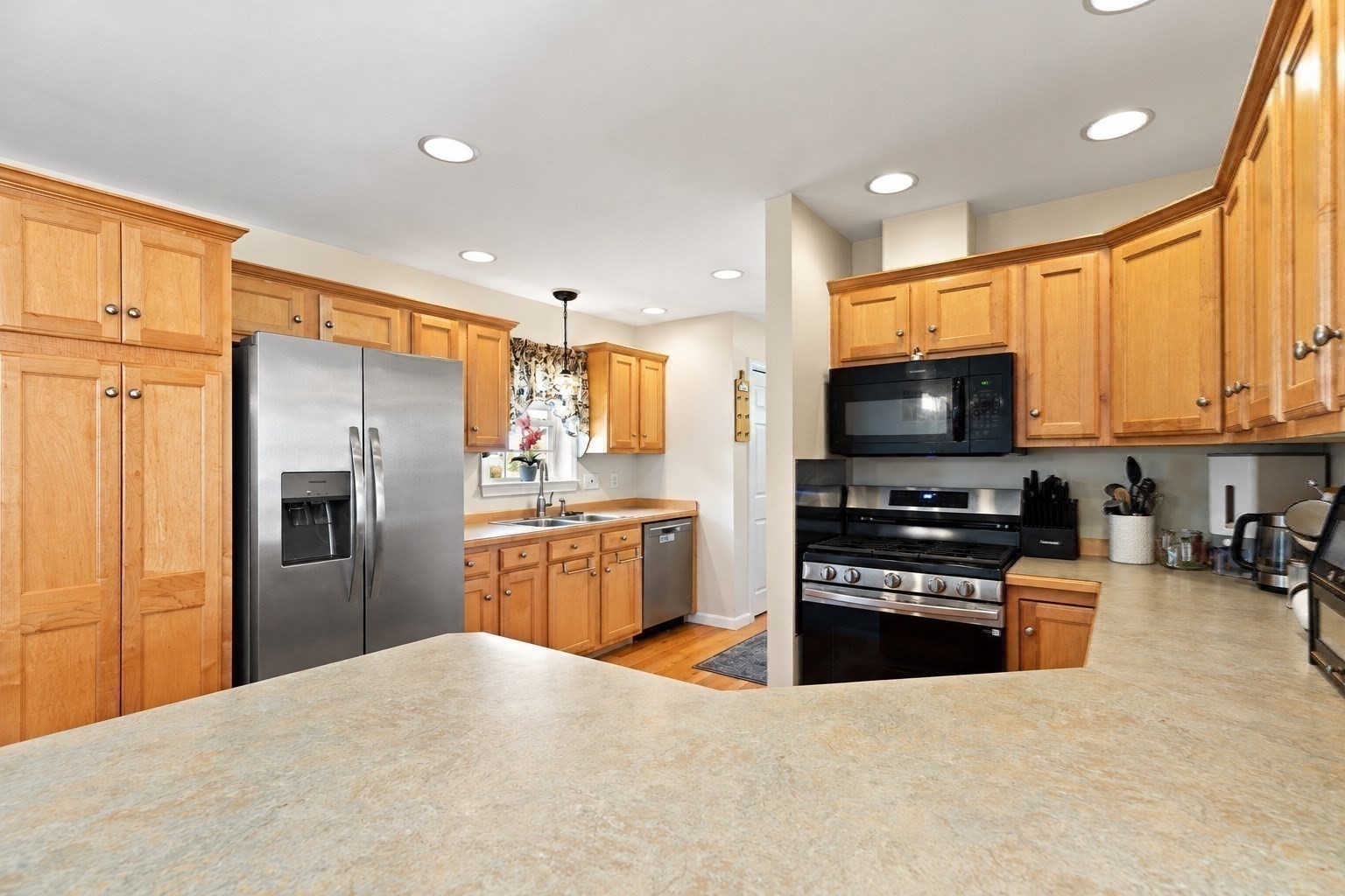 21 Hemlock Dr Unit 21, East Bridgewater, MA 02333