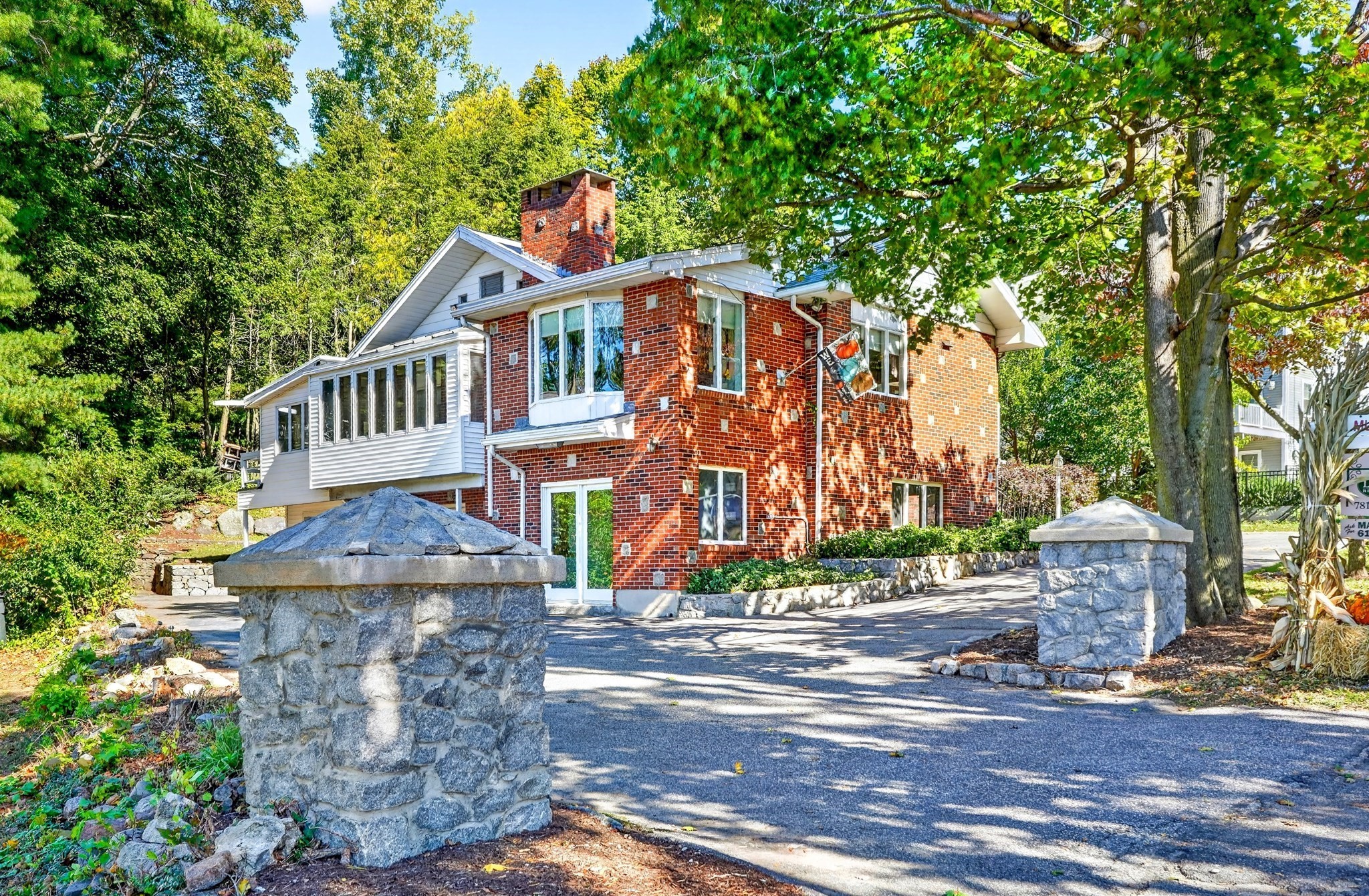 39 Buckman St, Woburn, MA 01801