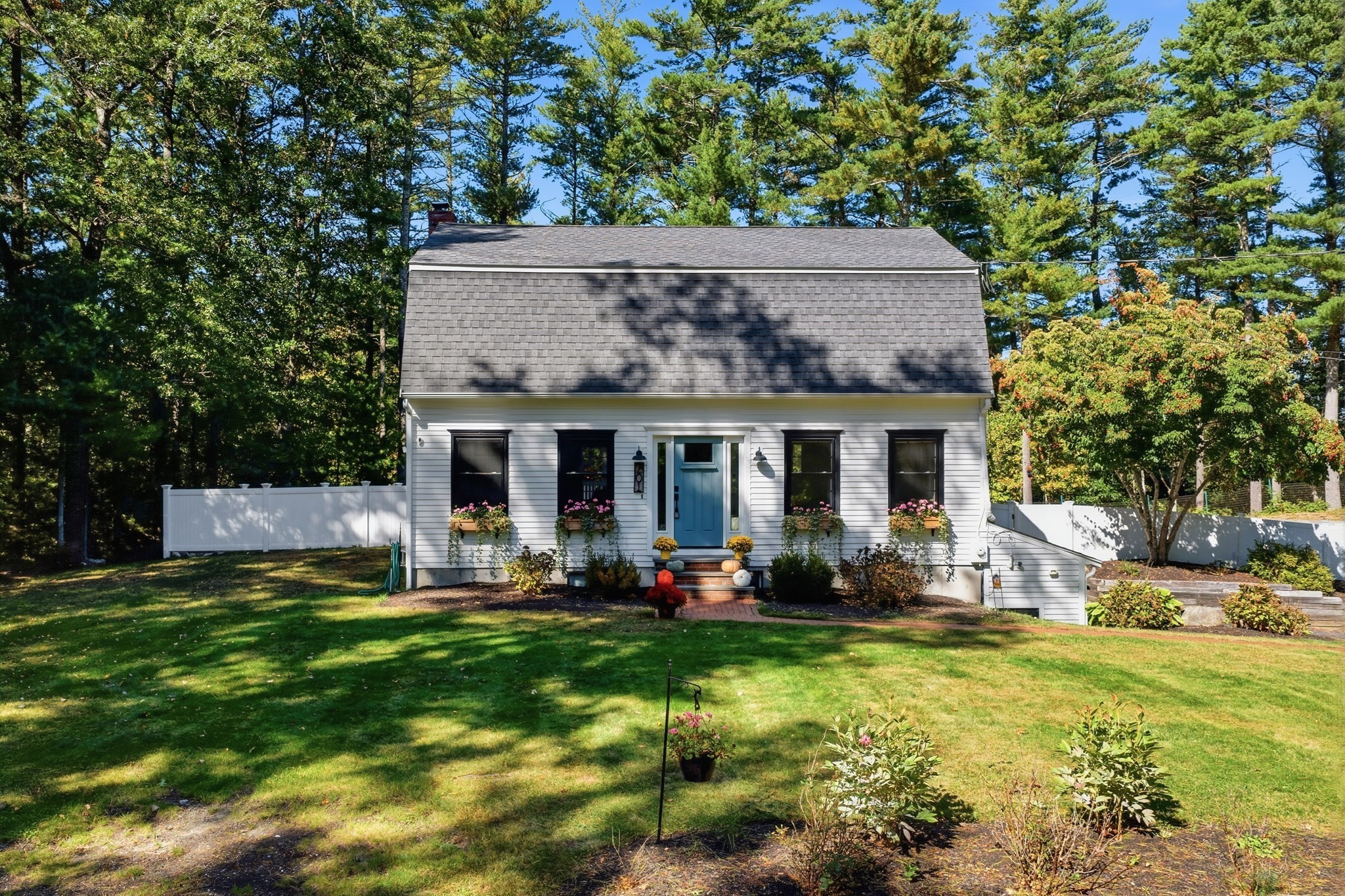 201 Parting Ways Rd, Kingston, MA 02364