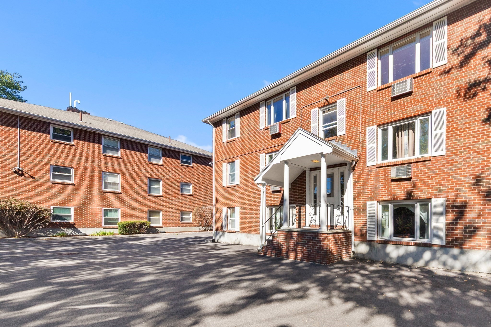112 Decatur St Unit 8, Arlington, MA 02474