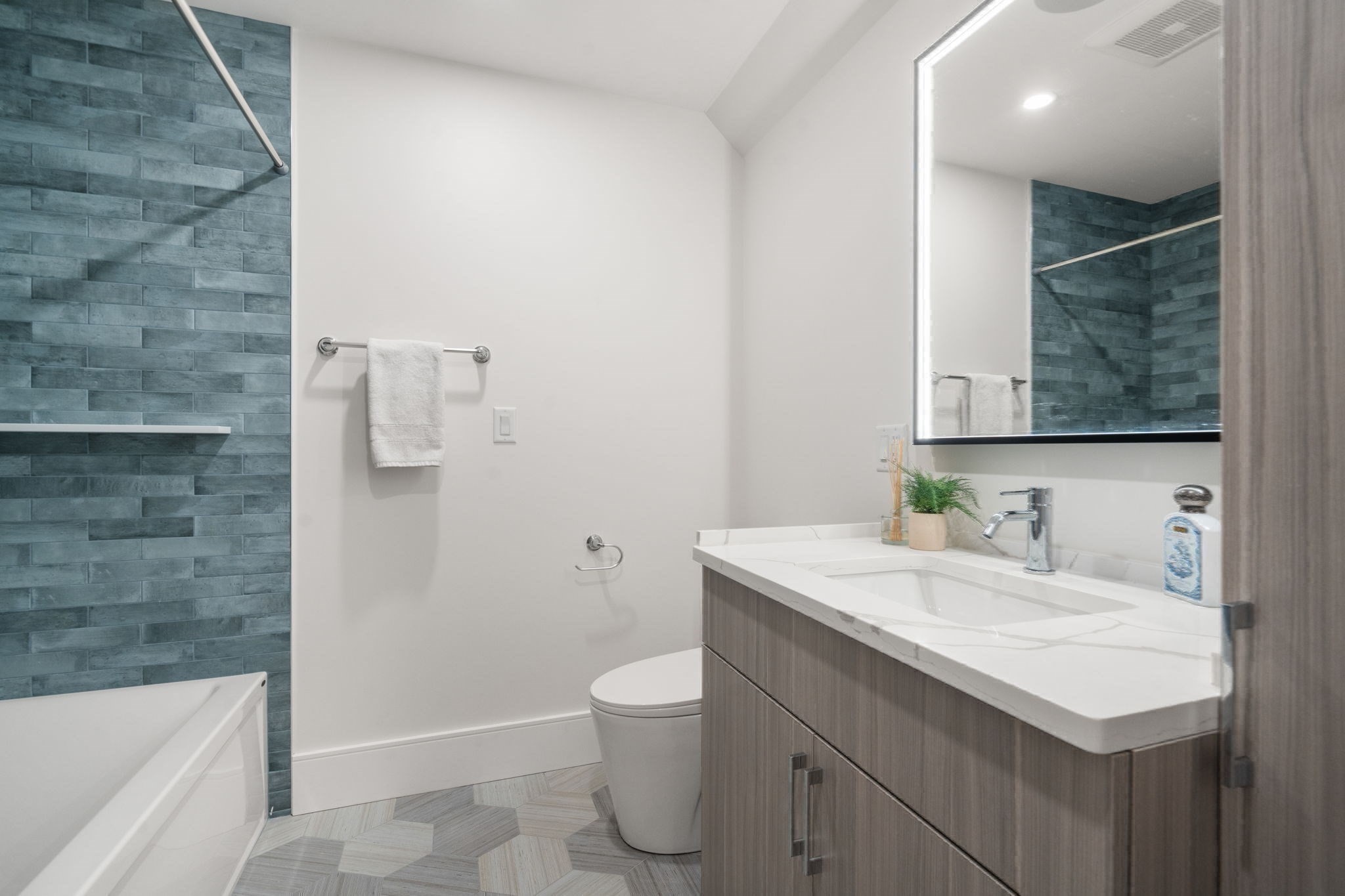 527 East 7th Street Unit PH7, South Boston, Boston, MA 02127 - Image 14