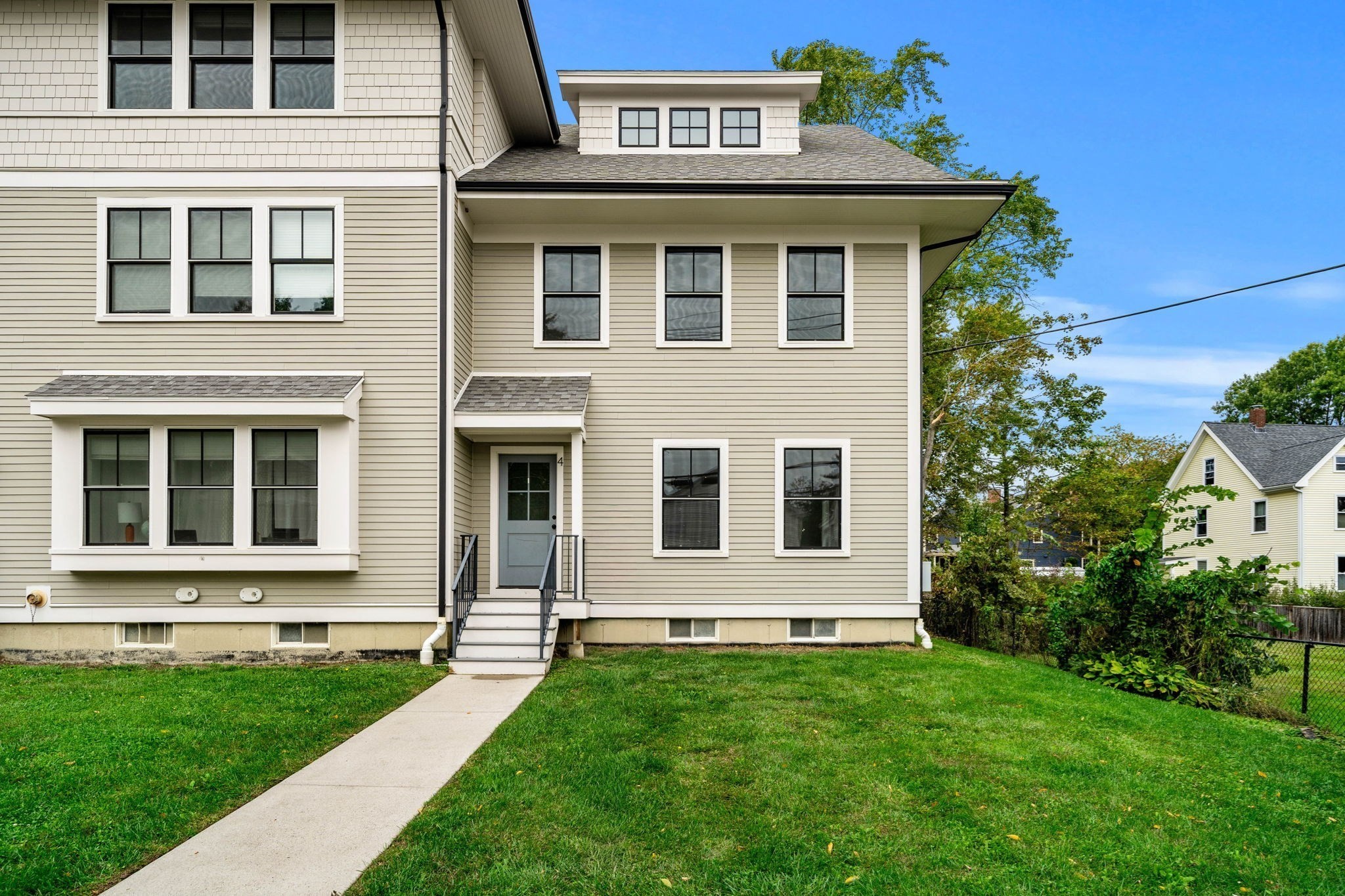 1 Broadway Ave Unit 4, Ipswich, MA 01938