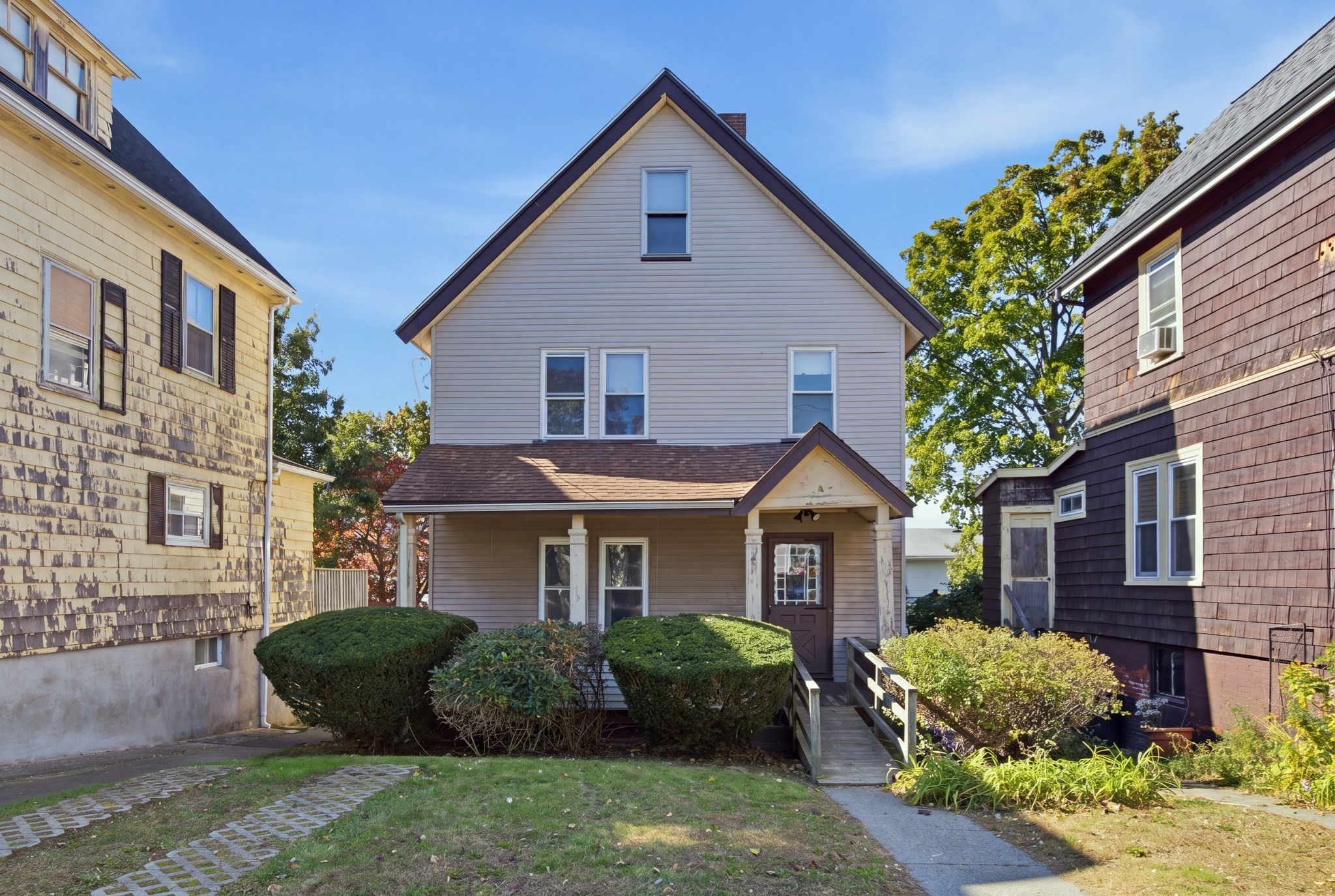 91 Fremont St, Winthrop, MA 02152