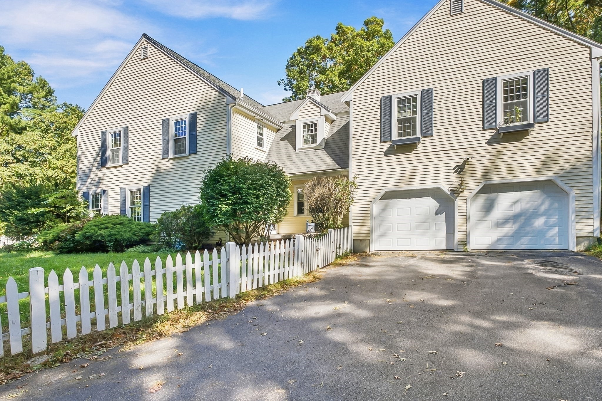 76 Carroll Dr, Foxboro, MA 02035