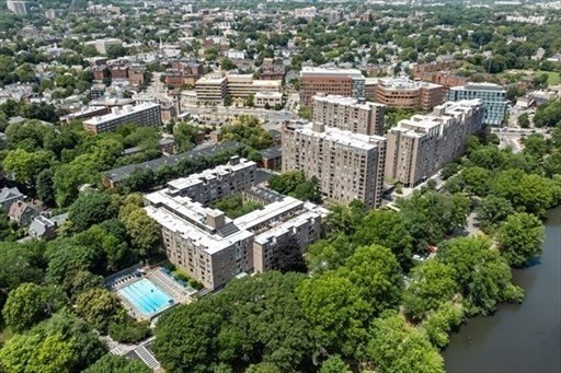 44 Washington St Unit 303, Brookline, MA 02445
