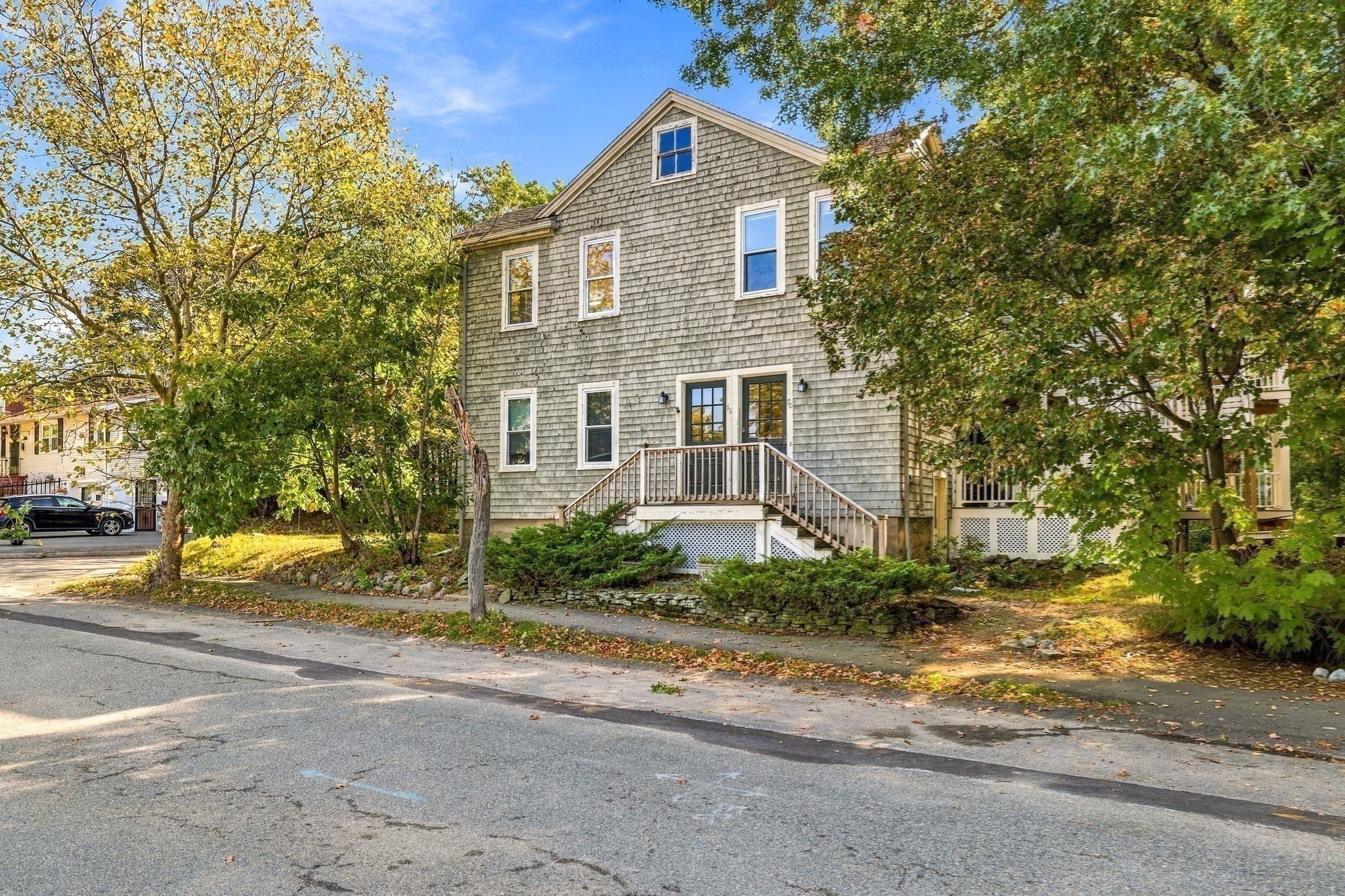 70 Leonard Street Unit 2, Dedham, MA 02026
