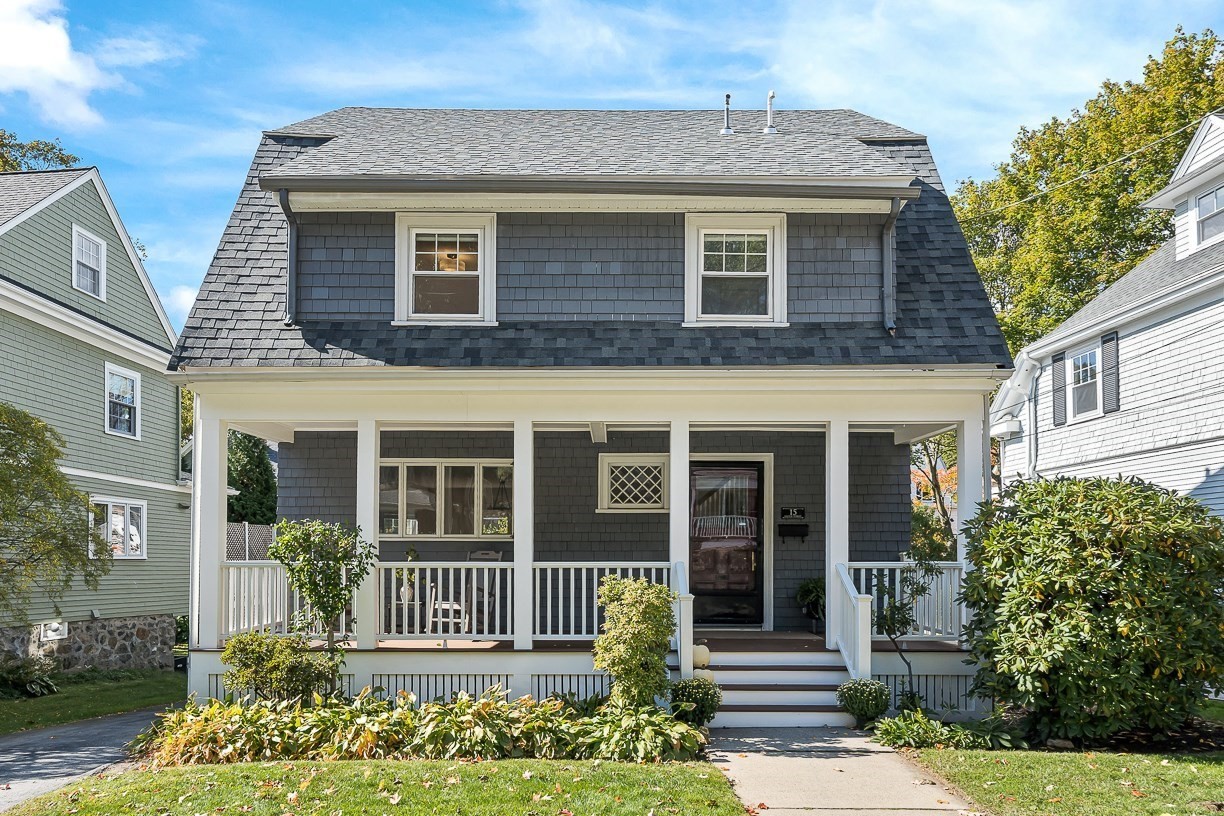 15 Lloyd Street, Winchester, MA 01890