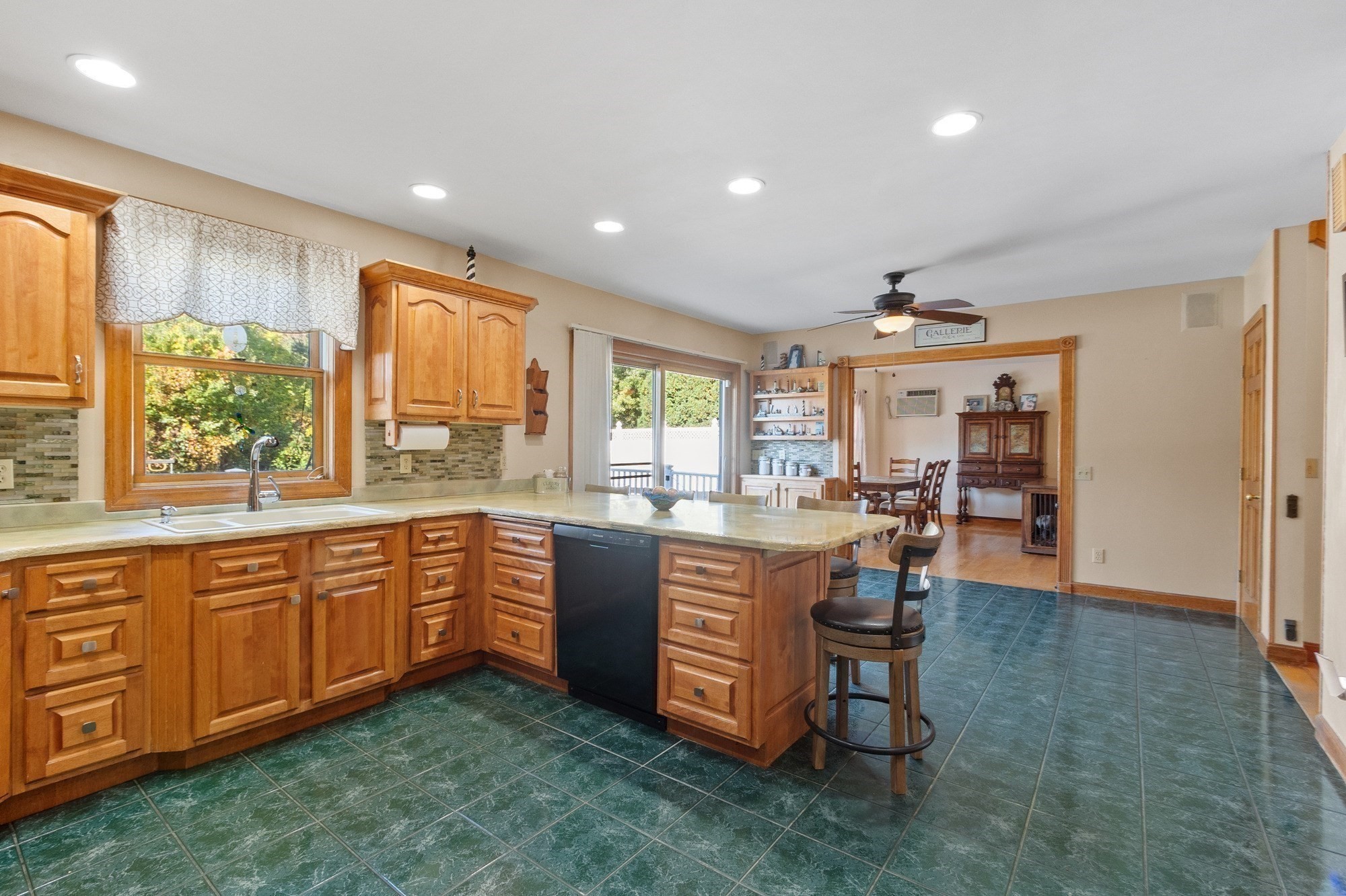 234 Highland Ave, Leominster, MA 01453 - Image 8