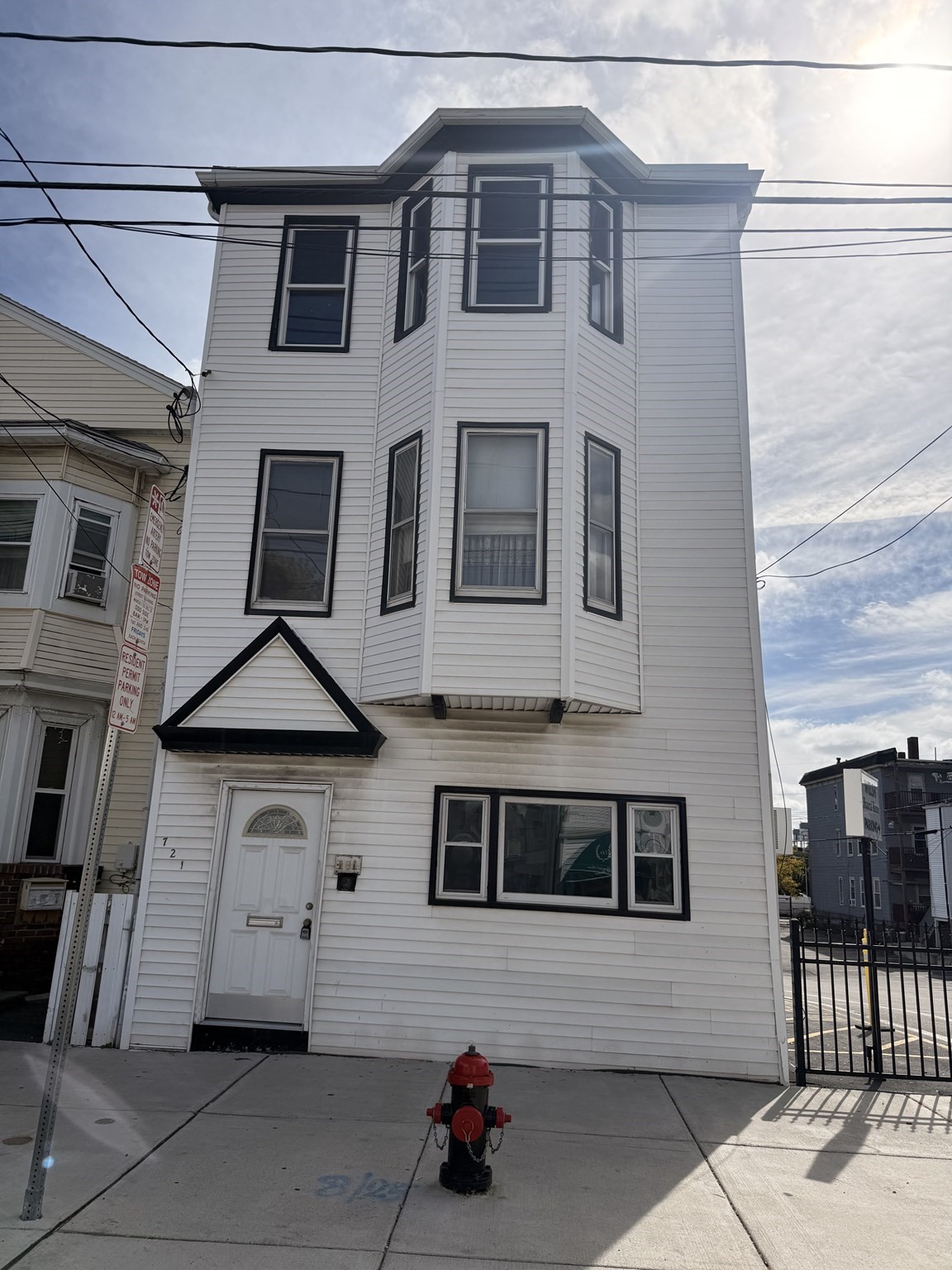 721 Broadway, Chelsea, MA 02150