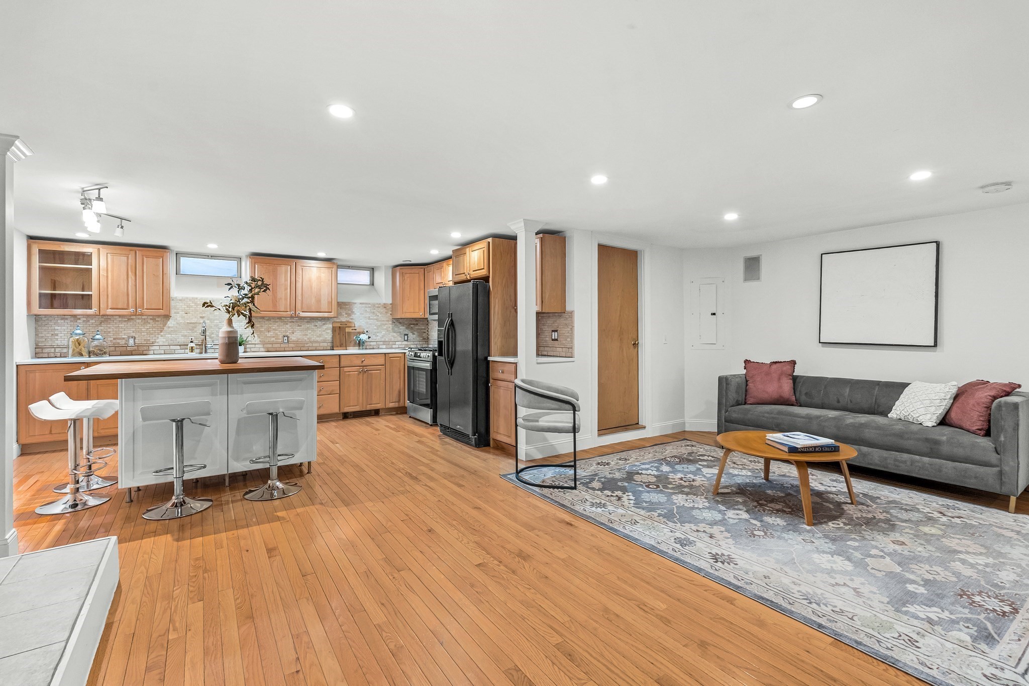 30 Second St Unit 2, Cambridge, MA 02141