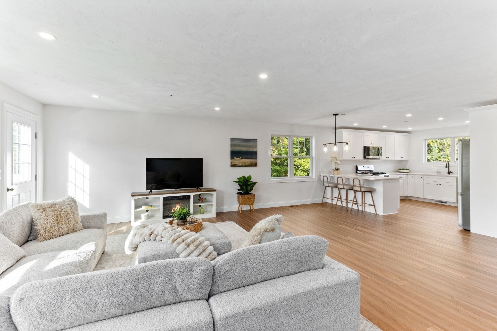 44 Dean St. Unit 204, Taunton, MA 02780