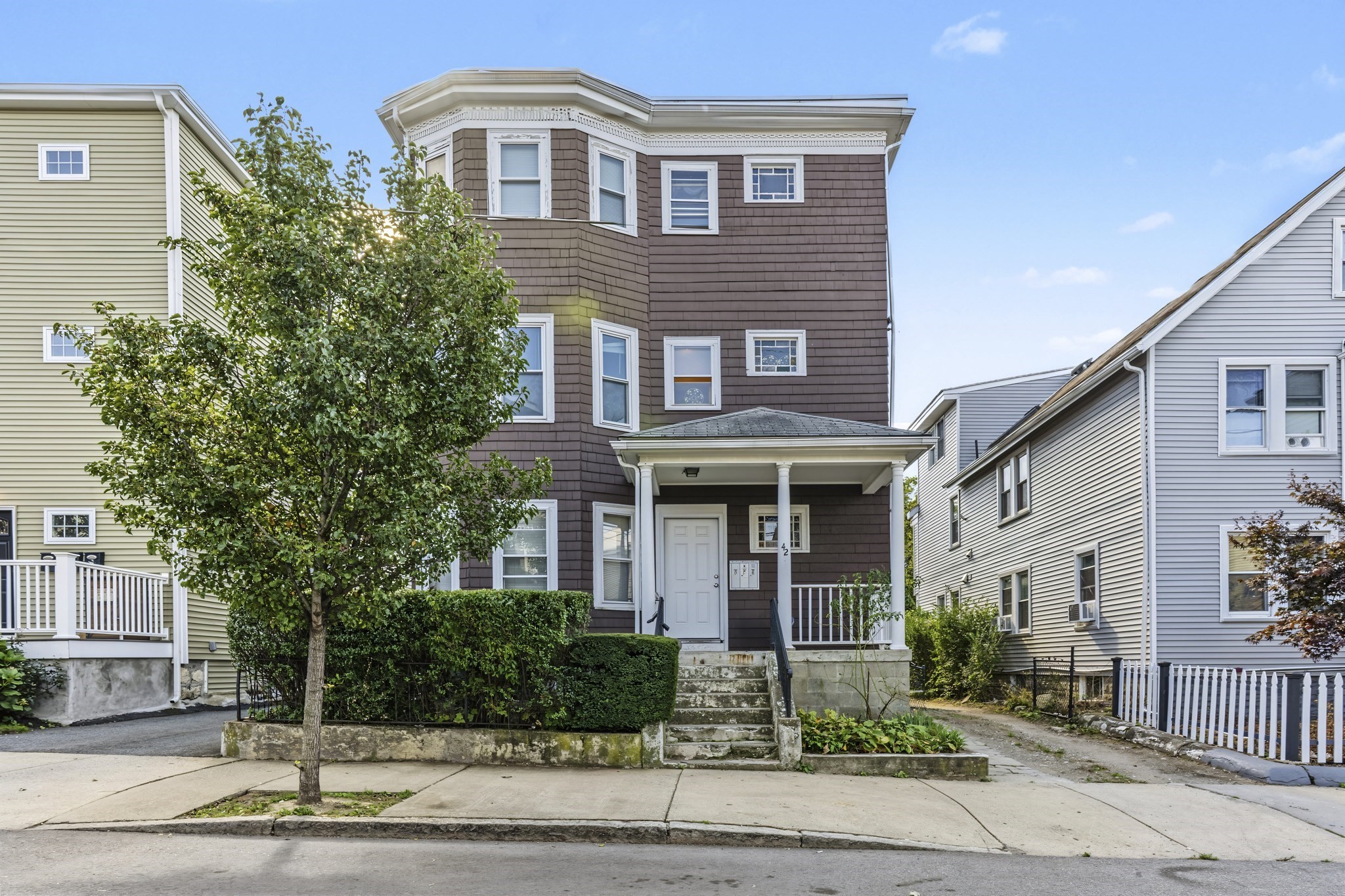 42 Pearl St, Everett, MA 02149
