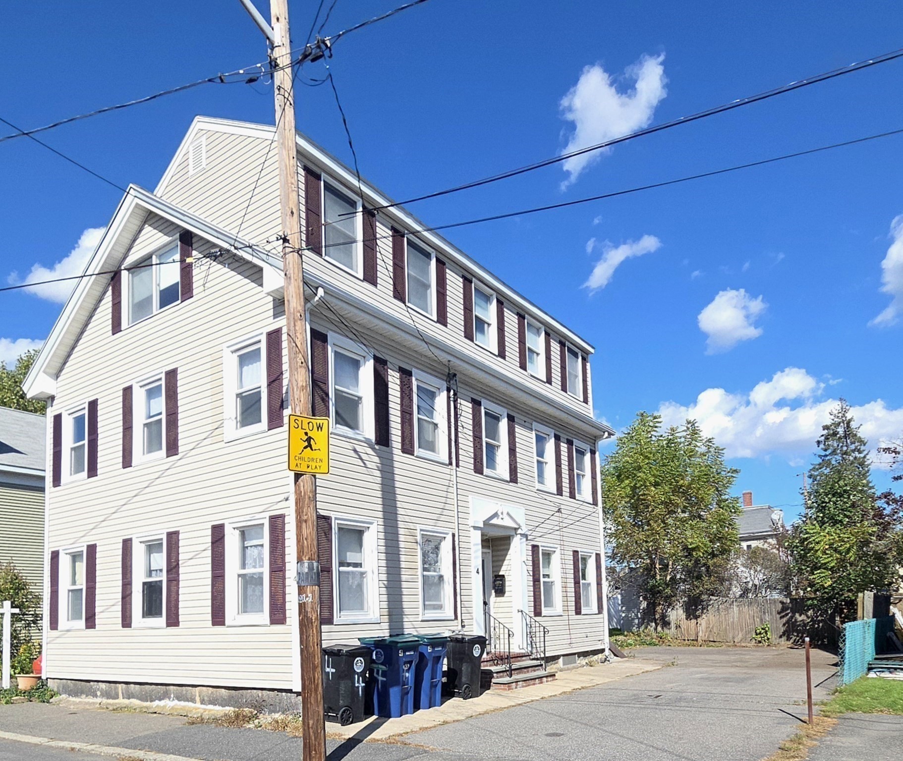 4 Upham St, Salem, MA 01970