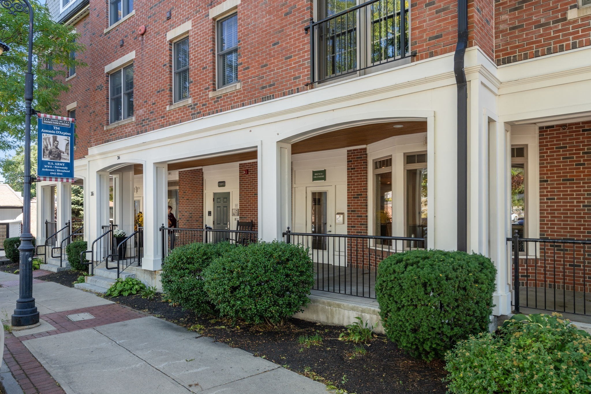 36 Central Ave Unit 16, Milton, MA 02186