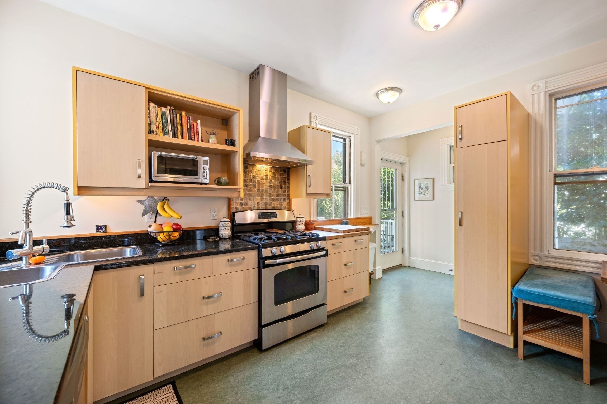 46 Sycamore St, Roslindale, Boston, MA 02131