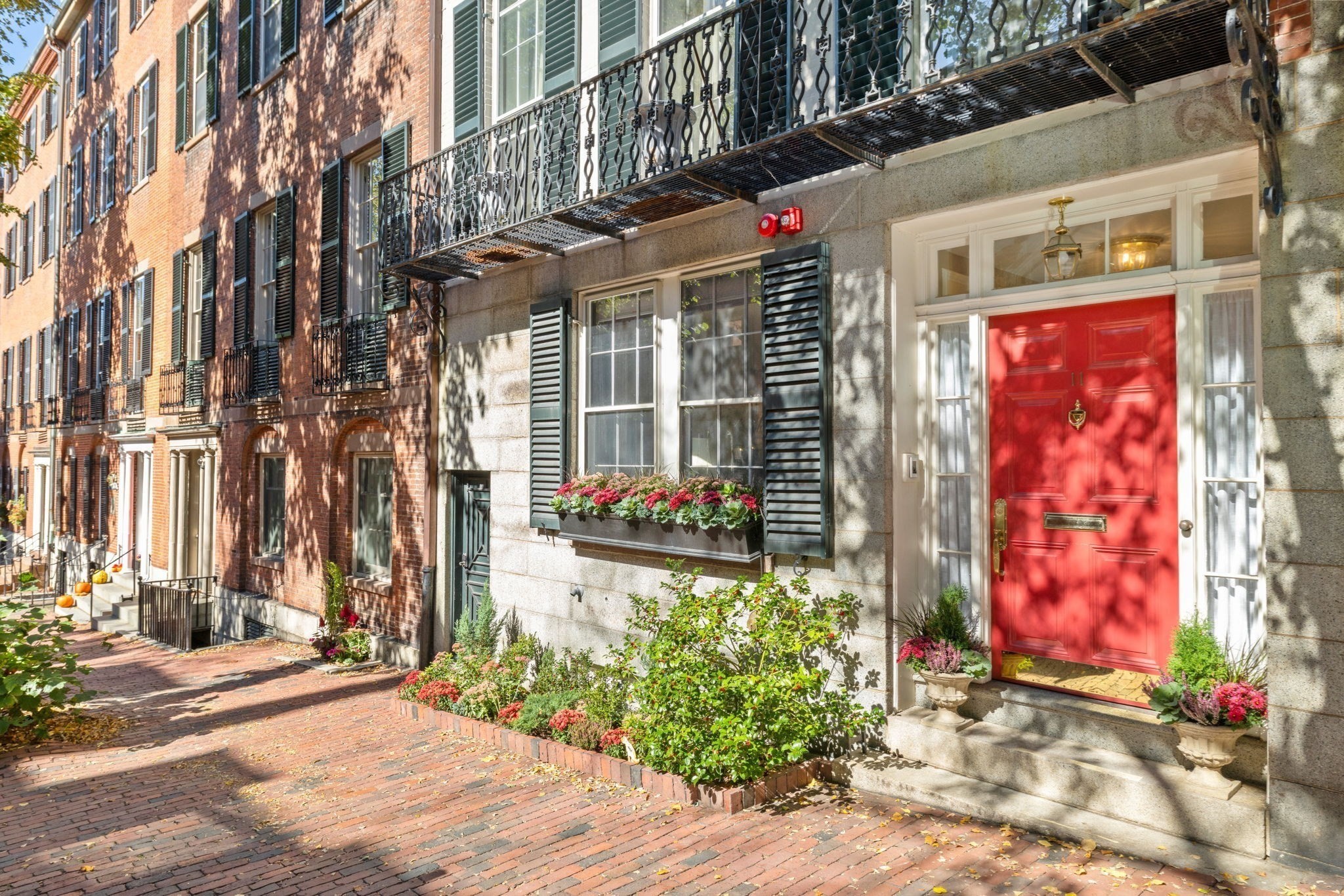 11 Chestnut Street, Beacon Hill, Boston, MA 02108