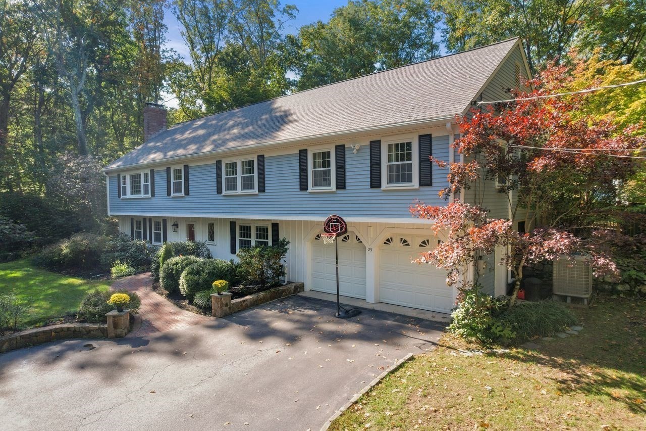 25 Rocky Brook Rd, Dover, MA 02030