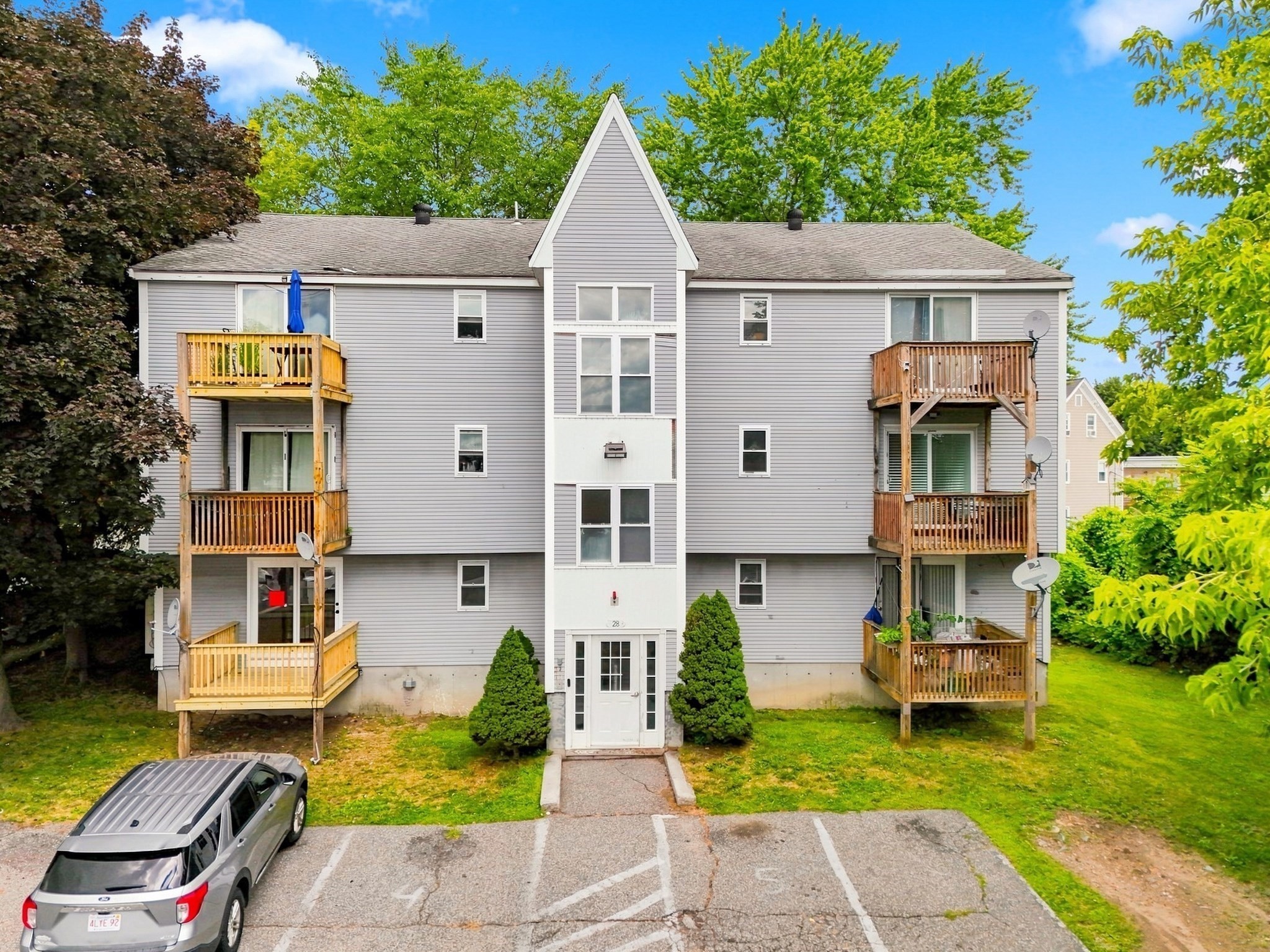 28 Ware St Unit 1, Lowell, MA 01851
