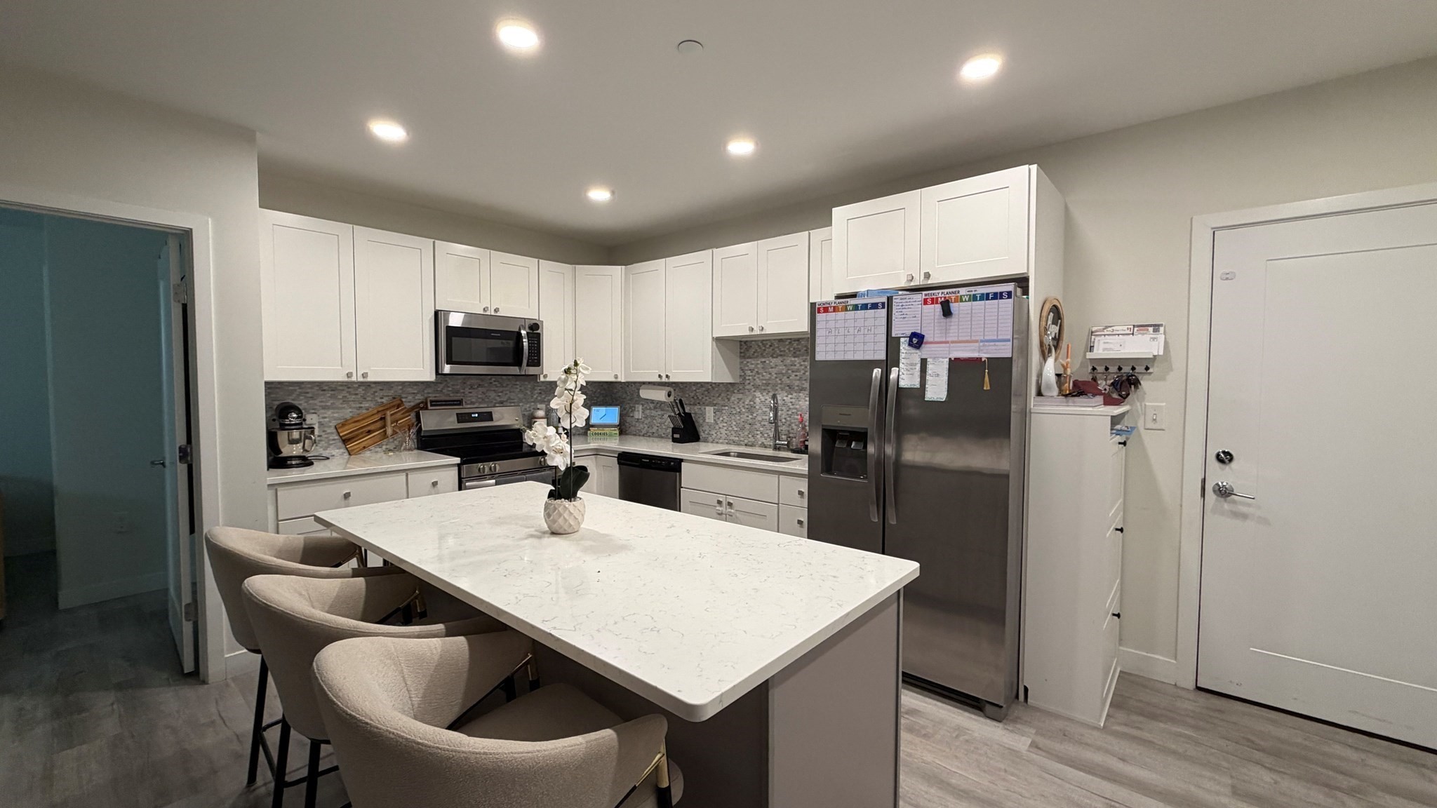 652 Merrimack St Unit 203, Lowell, MA 01854