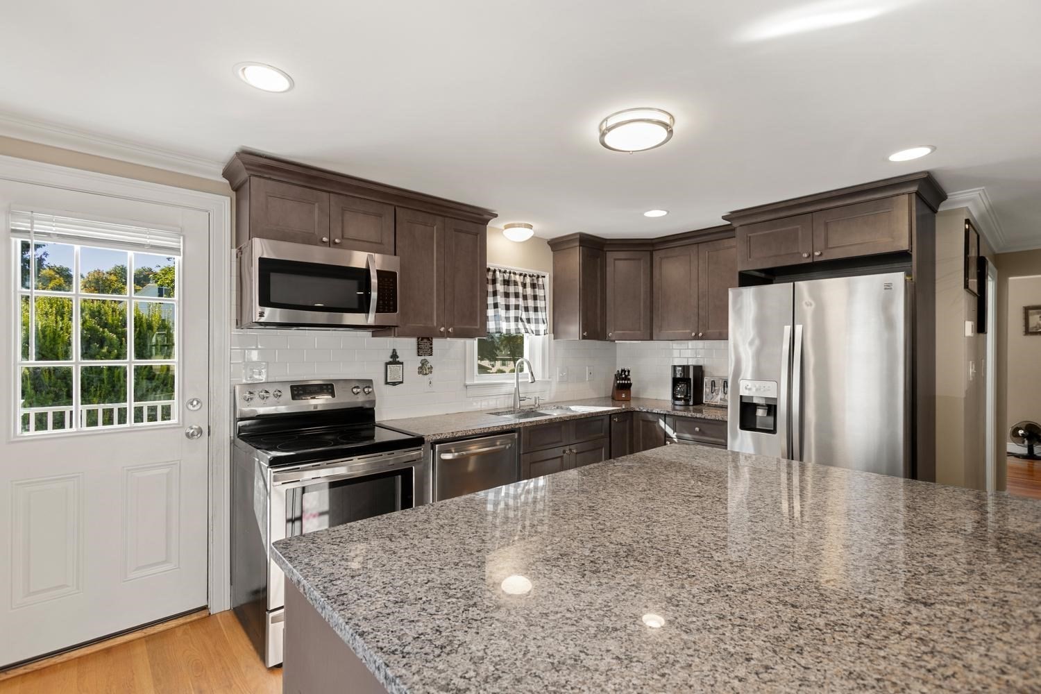 7 Wheeler St, Peabody, MA 01960