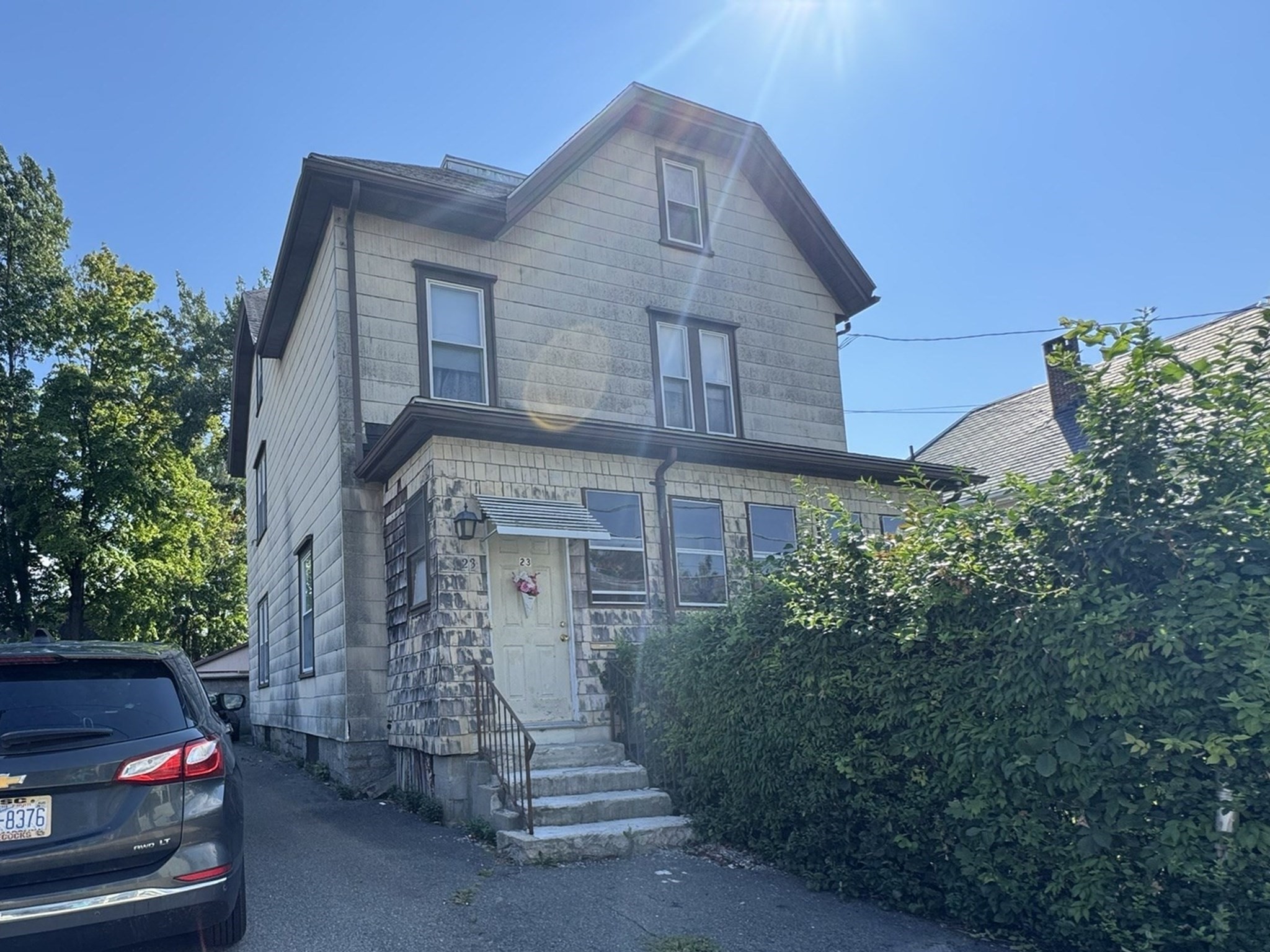 23 Myrtle St, Waltham, MA 02453