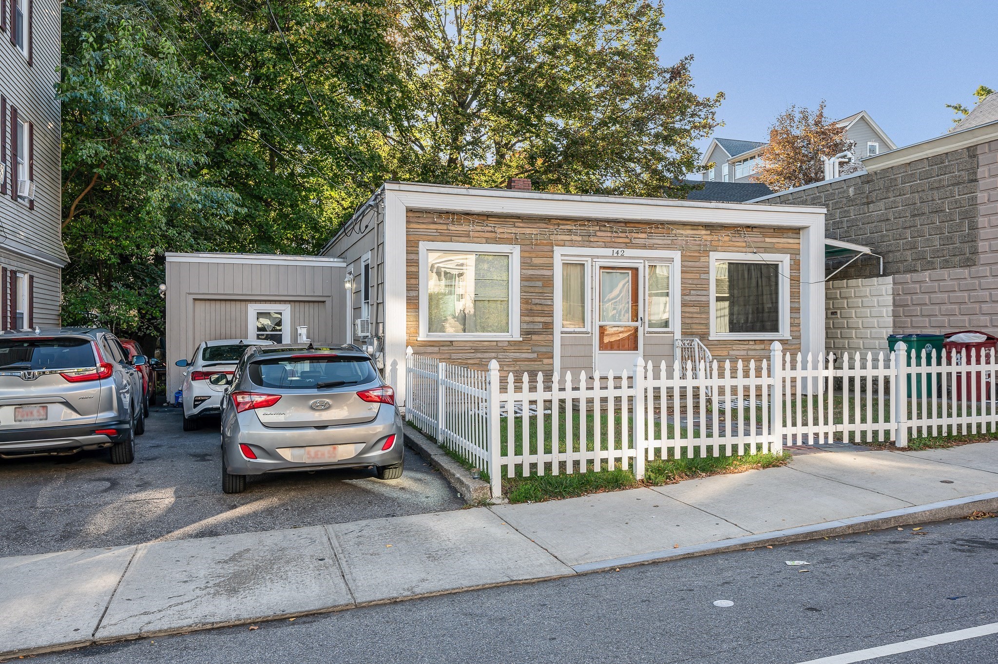 142 University Avenue, Lowell, MA 01854